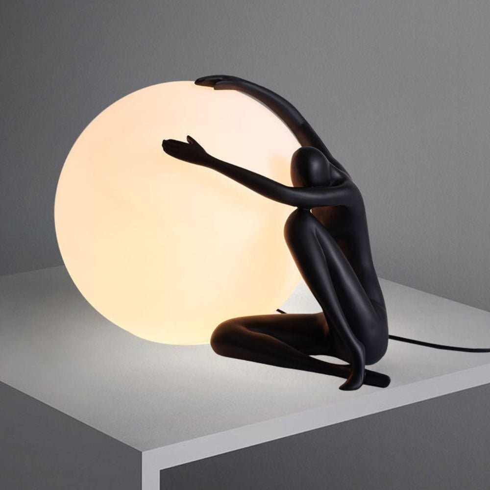 Humanoid Ball Holding Table Lamp M583
