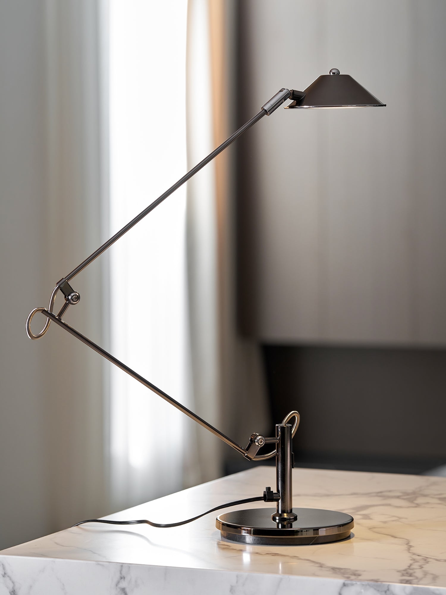 Adjustable Black Office Task Lamp T1596
