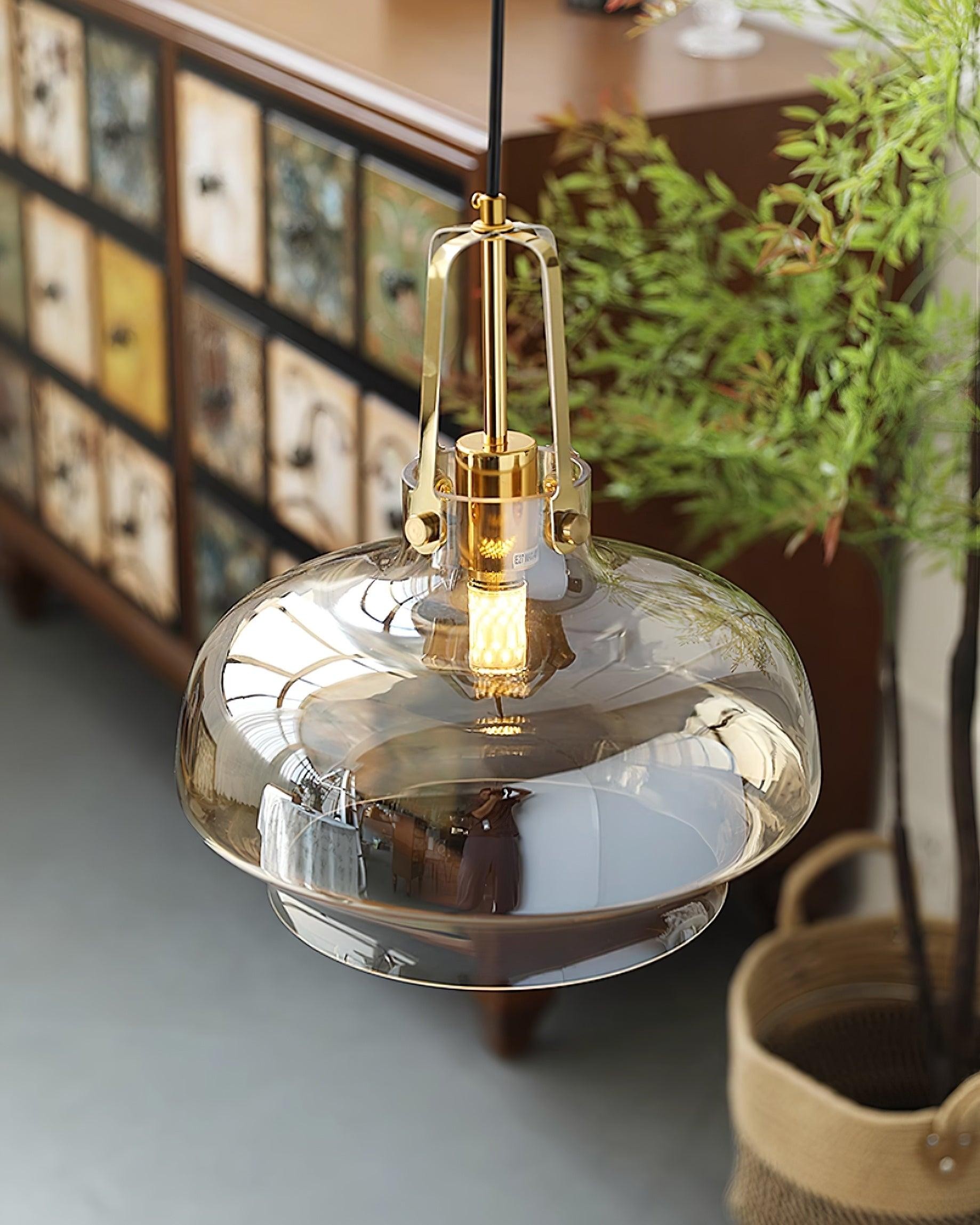 Light Luxury Glass Pendant Lamp P048