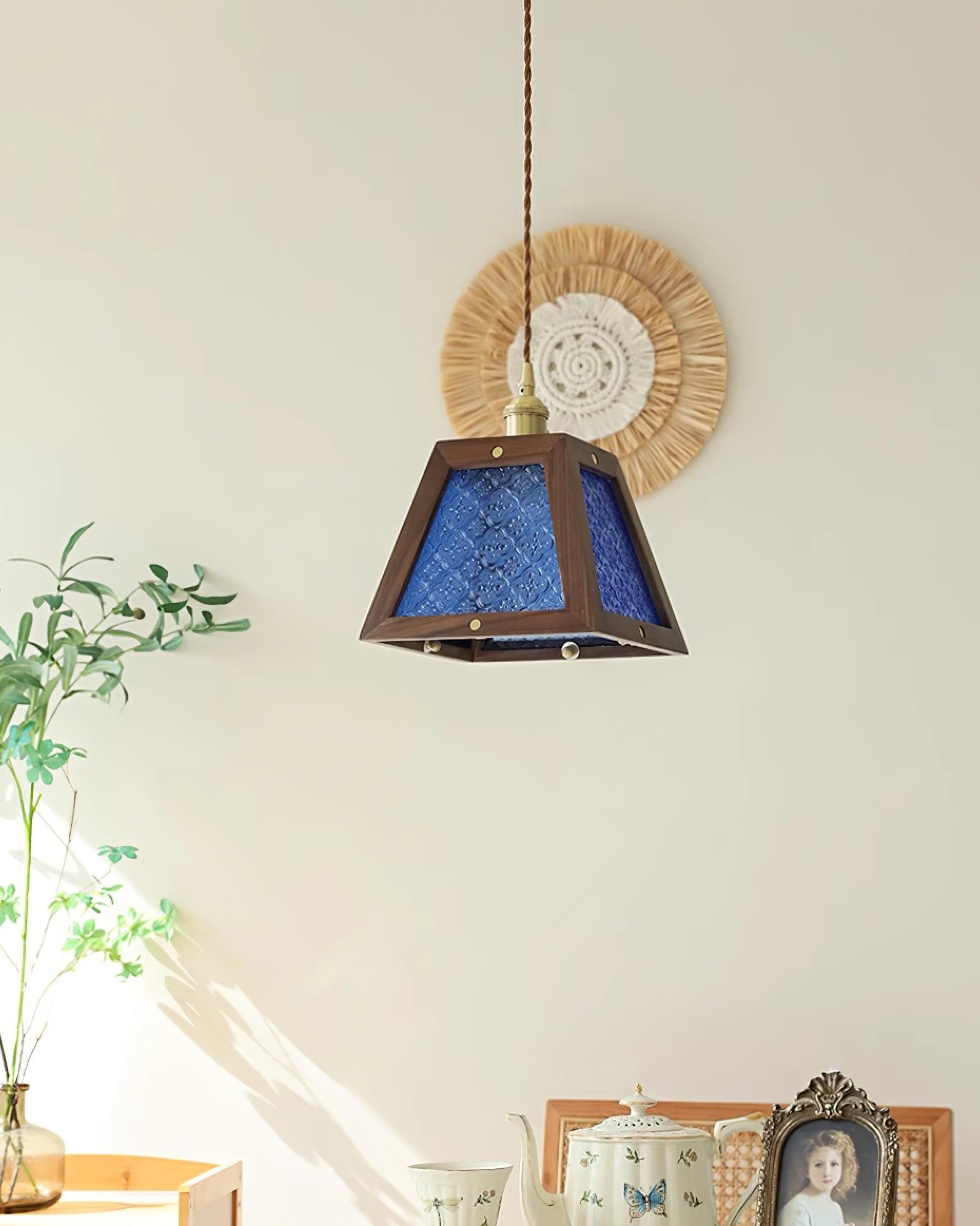 Retro Pattern Glass Pendant Lamp M295