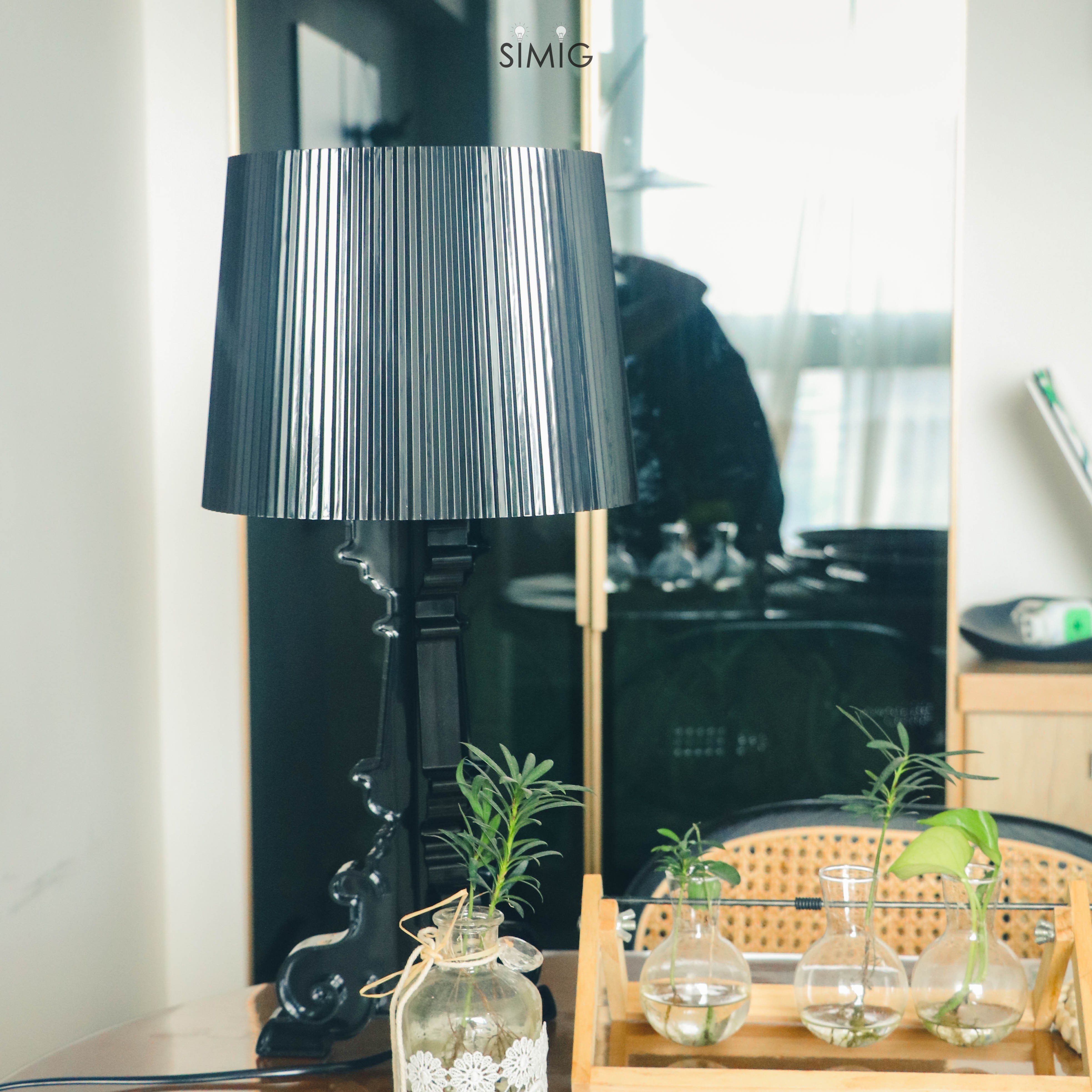 Bourgie Table Lamp