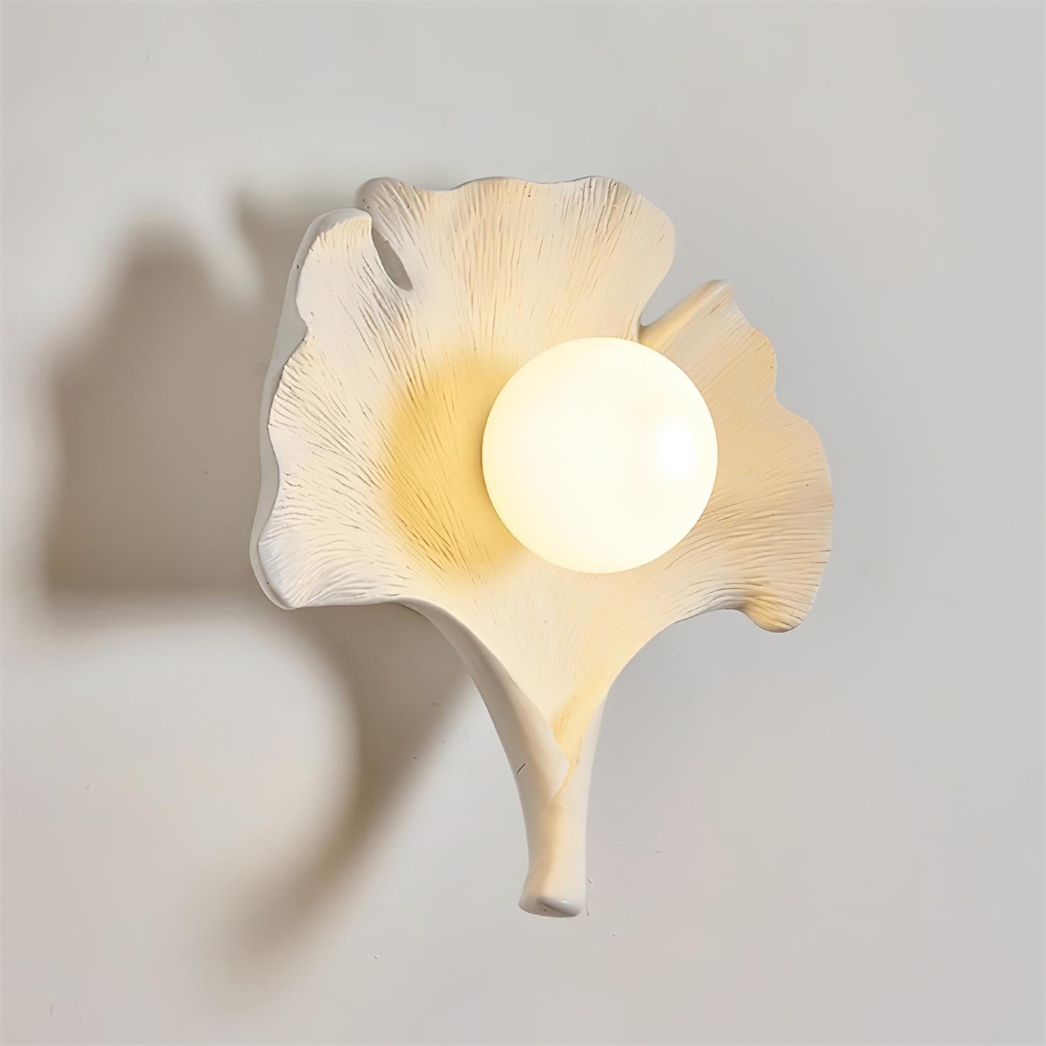 Vintage Ginkgo Leaf Resin Wall Lamp M157