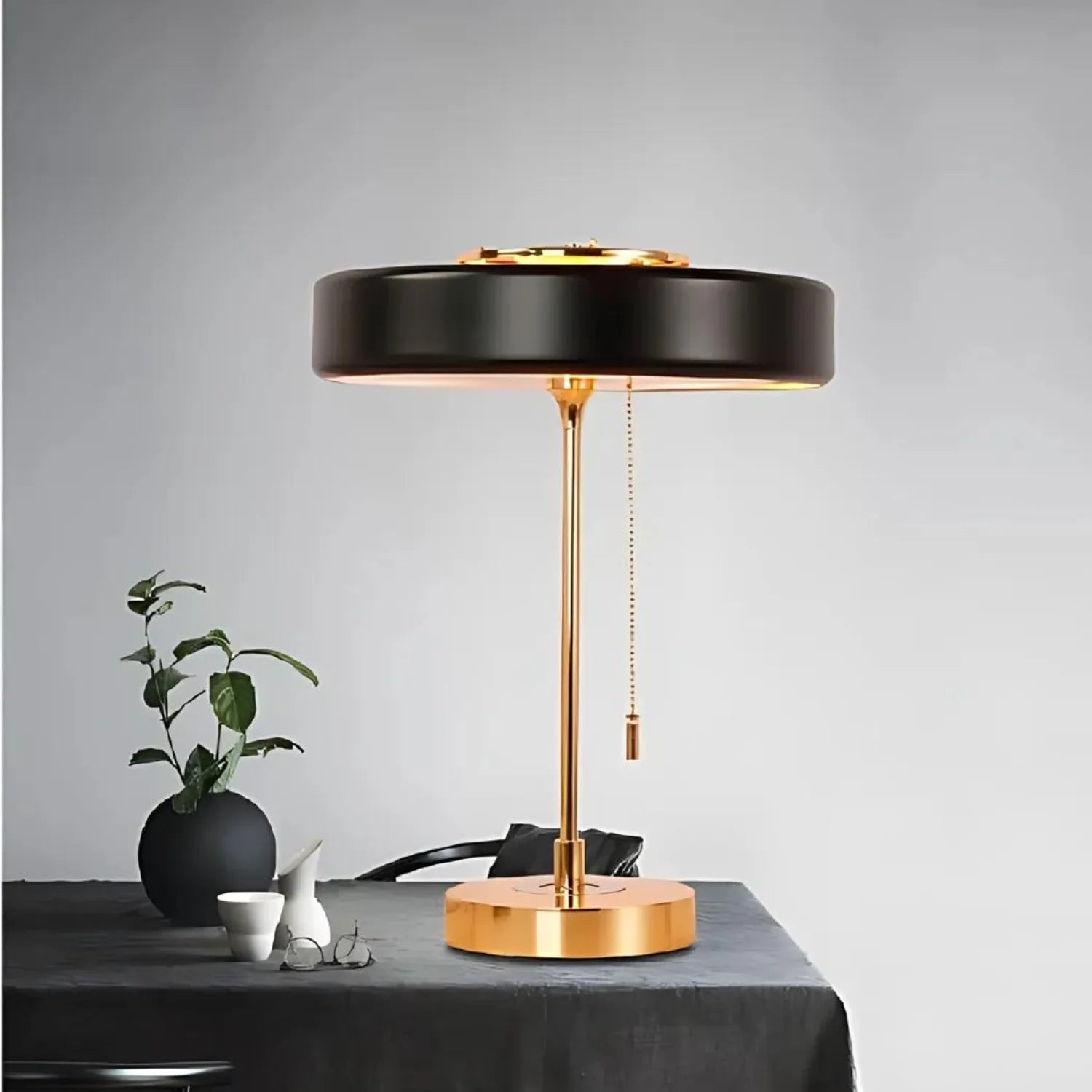 Radiant Tower of Light Minimalist Metal Table Lamp T2027