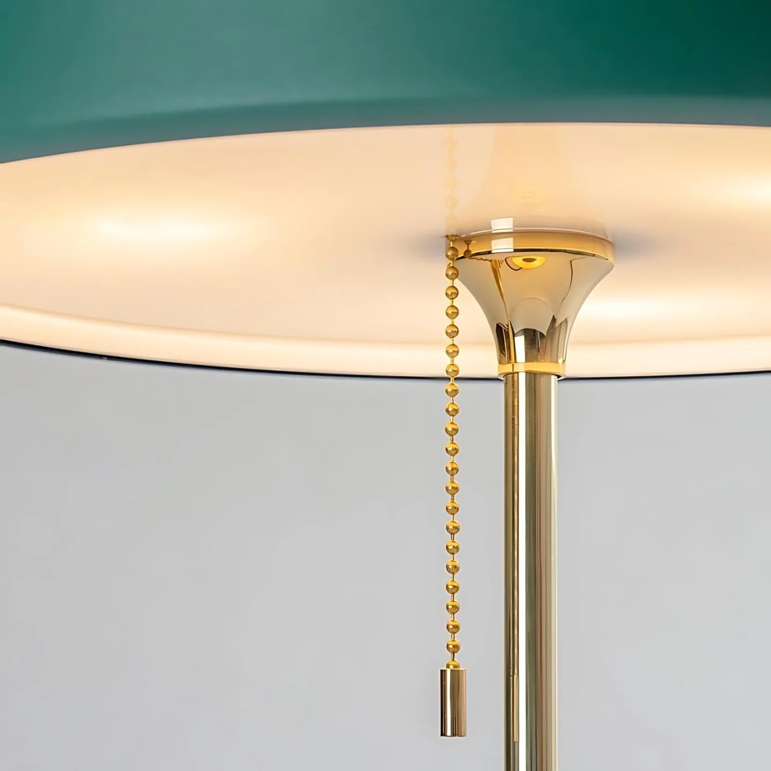Radiant Tower of Light Minimalist Metal Table Lamp T2027