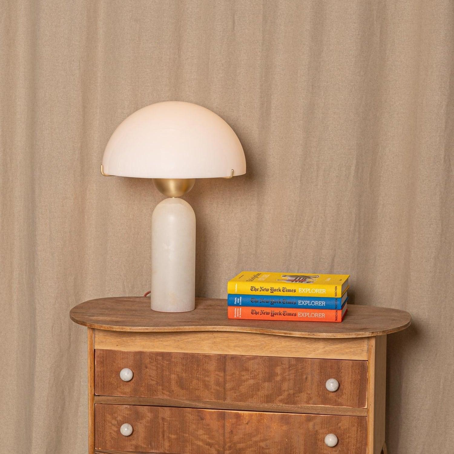 Nordic Simple Creative Alabaster Glass Table Lamp M333