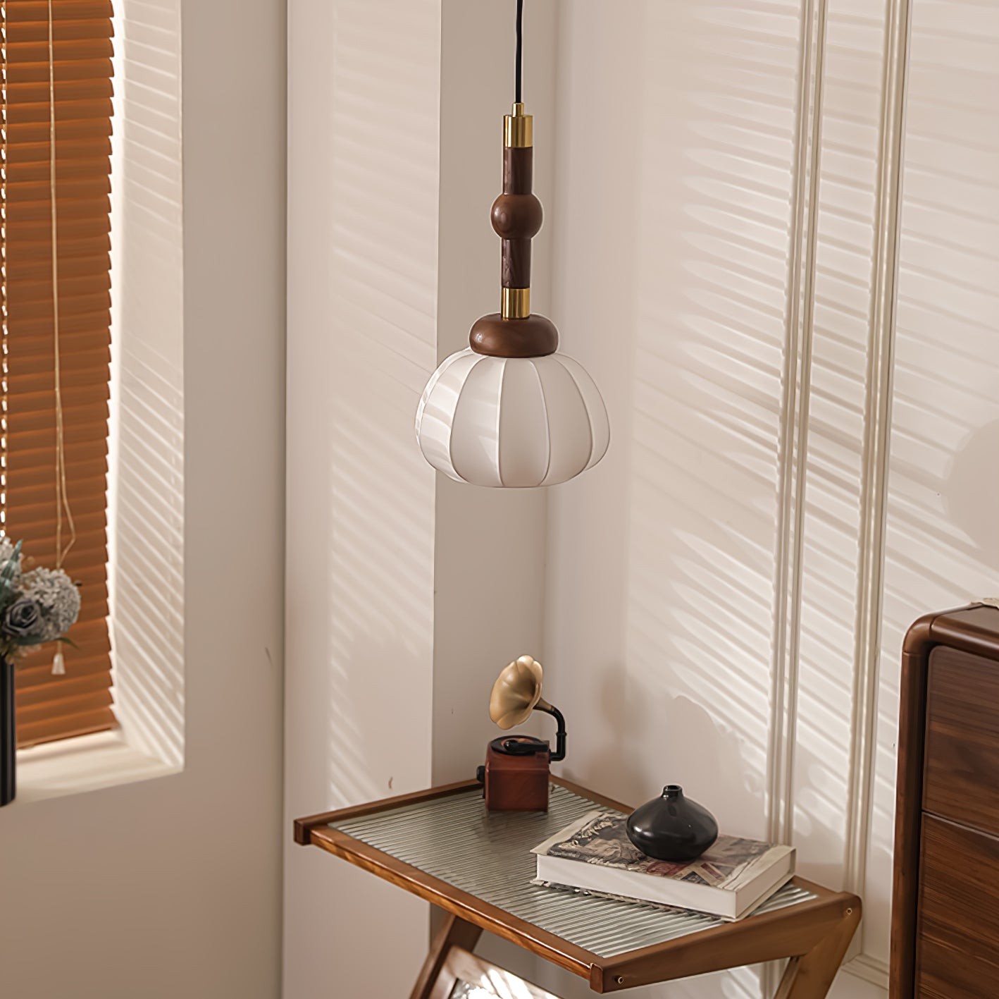 Silk Globe Pendant Lamp M411