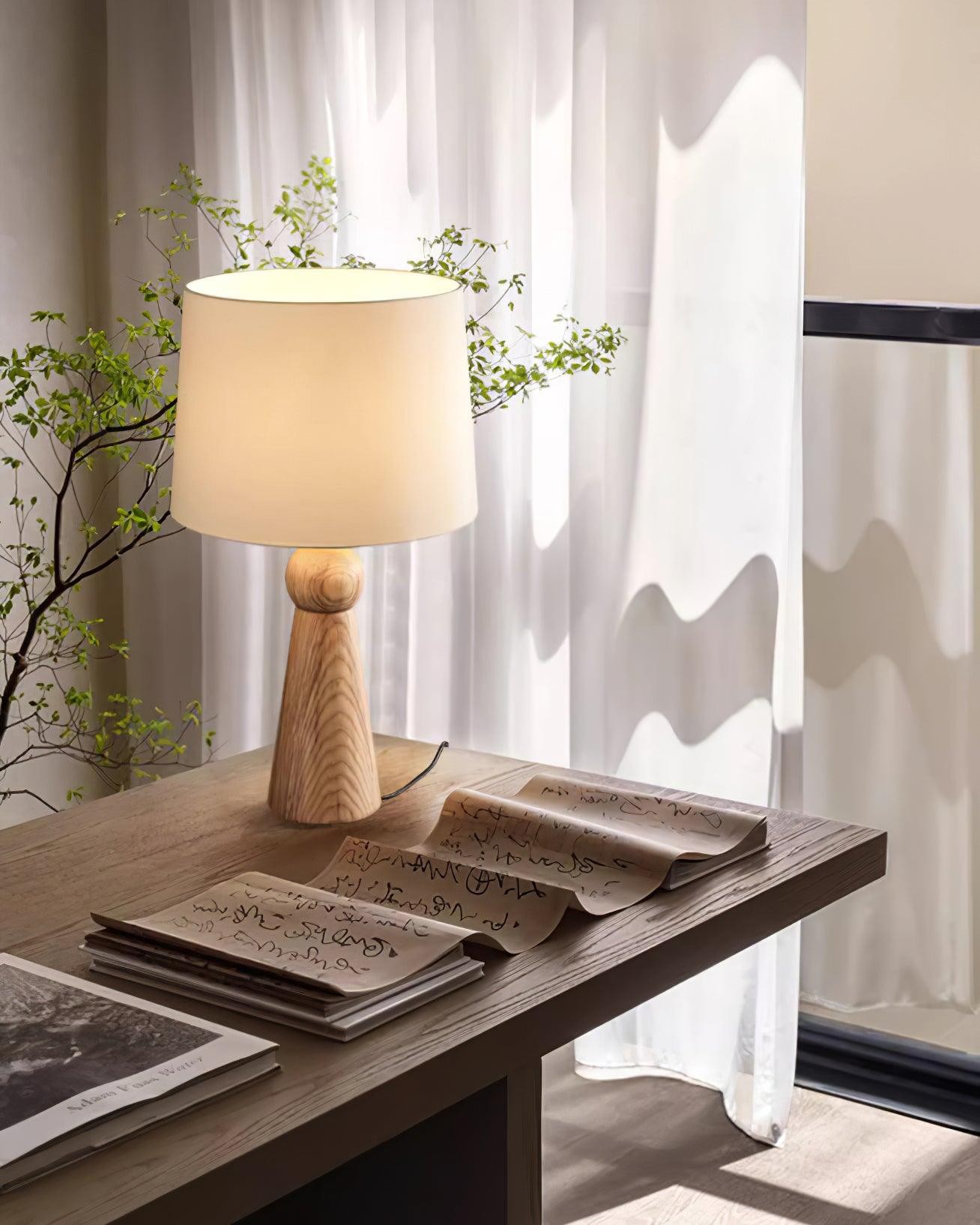 Nordic Retro Solid Wood Fabric Table Lamp M572