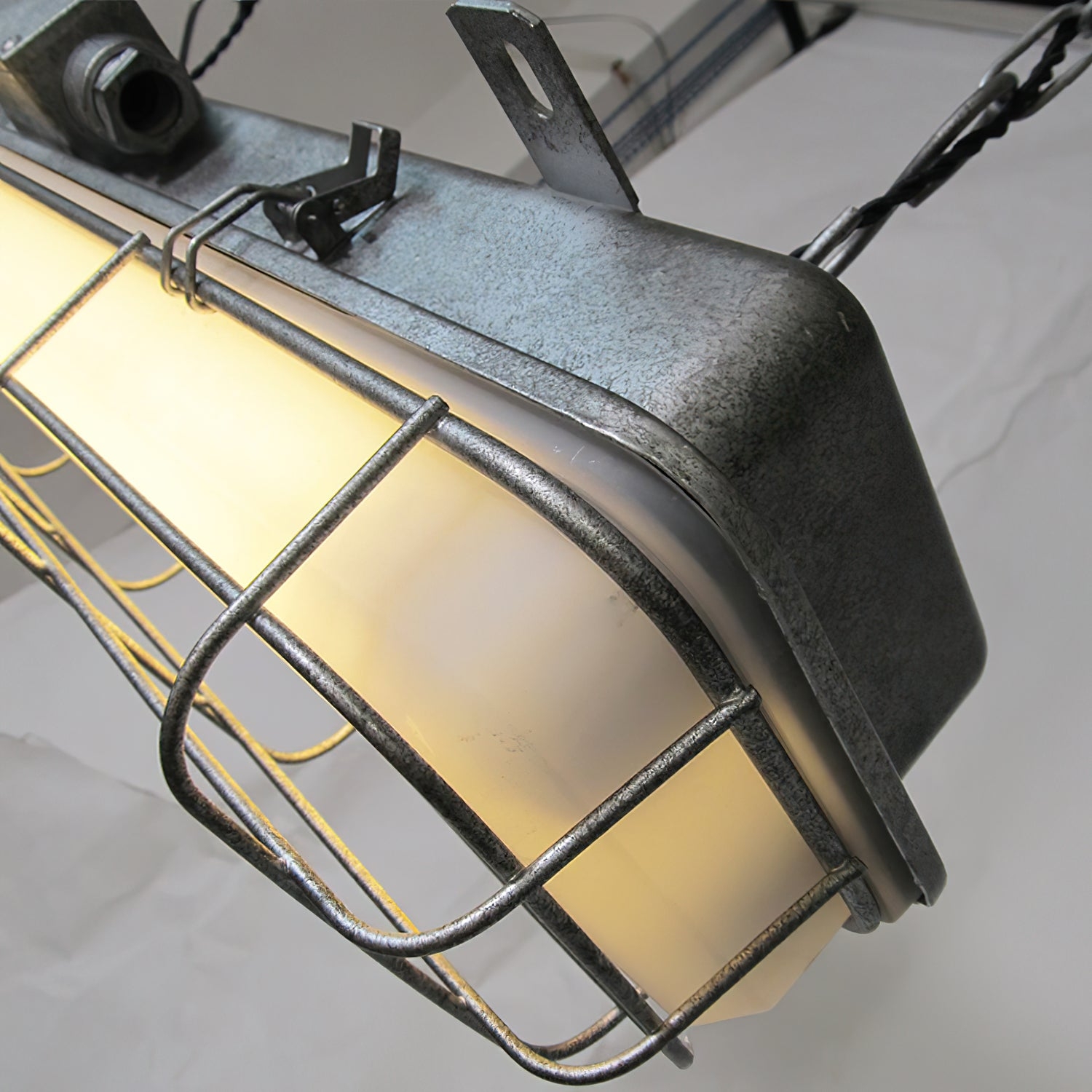 Porringer Pendant Lamp T1706