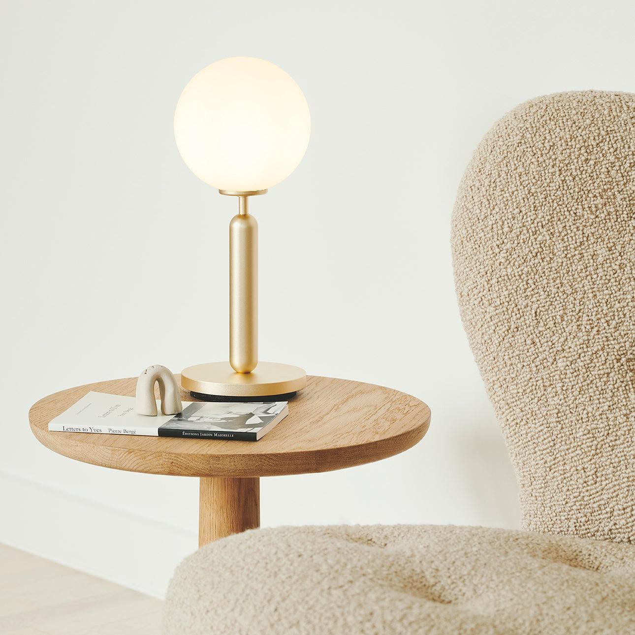 Spherical Stylish Glass Induction Table Lamp M532