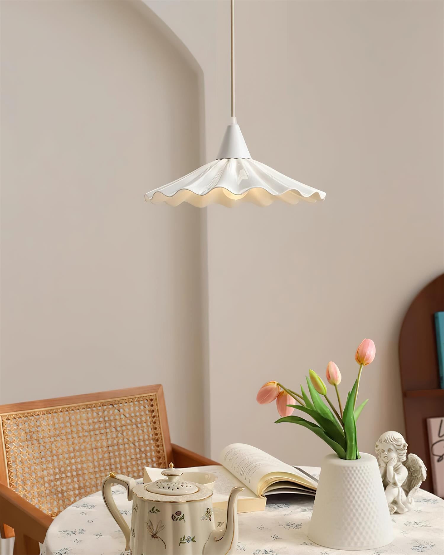 Ruffles Pendant Lamp P016