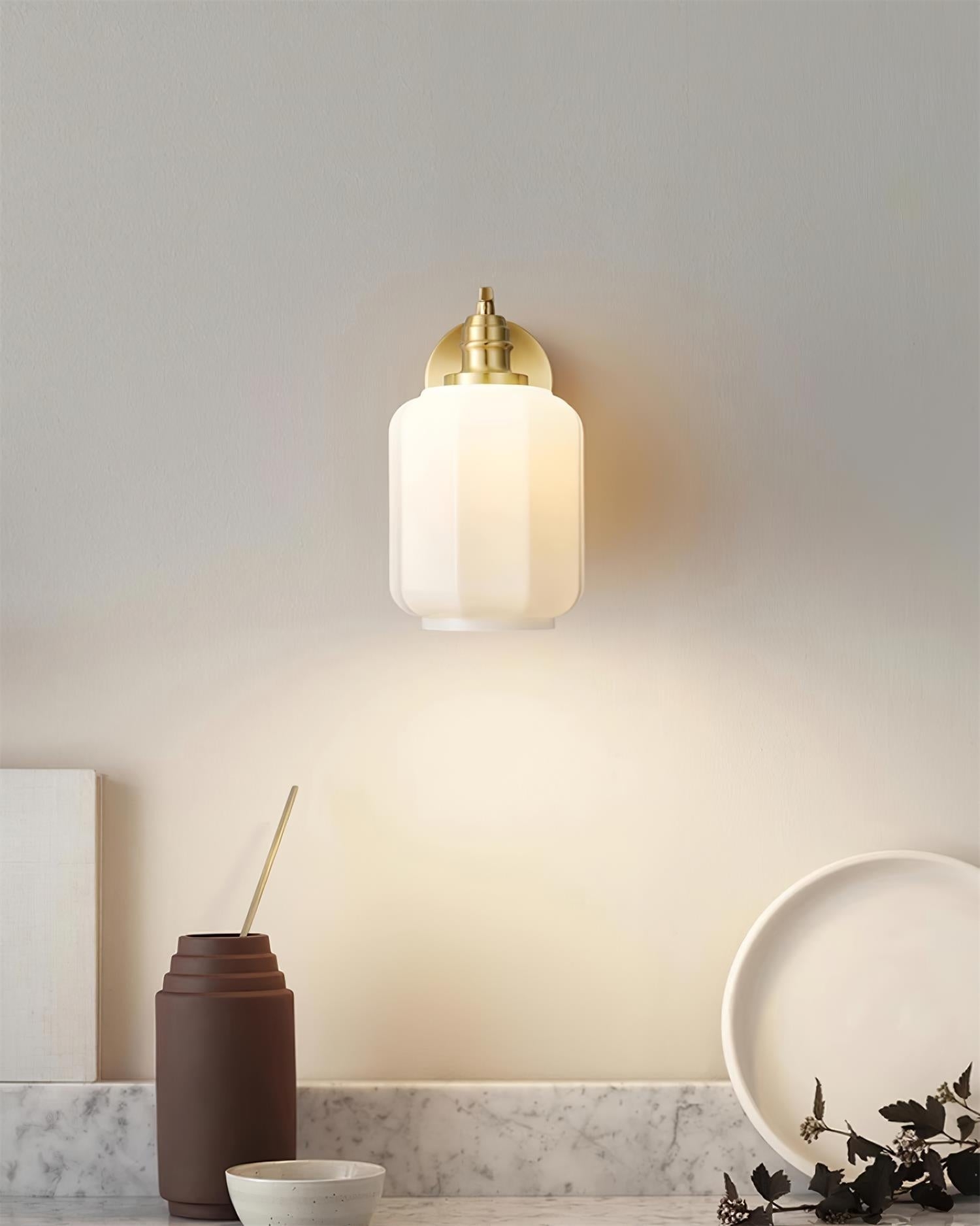 Henry Plug In Wall Lamp T1266
