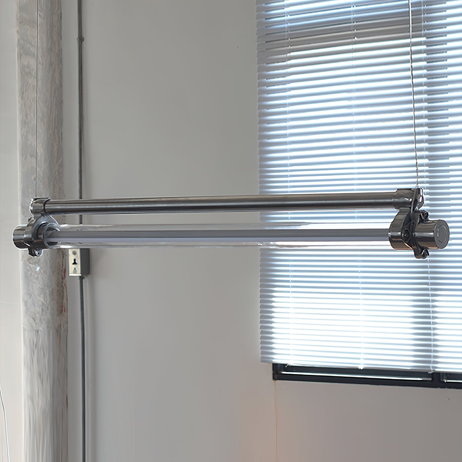 DDR Industrial Tube Pendant Light T1708