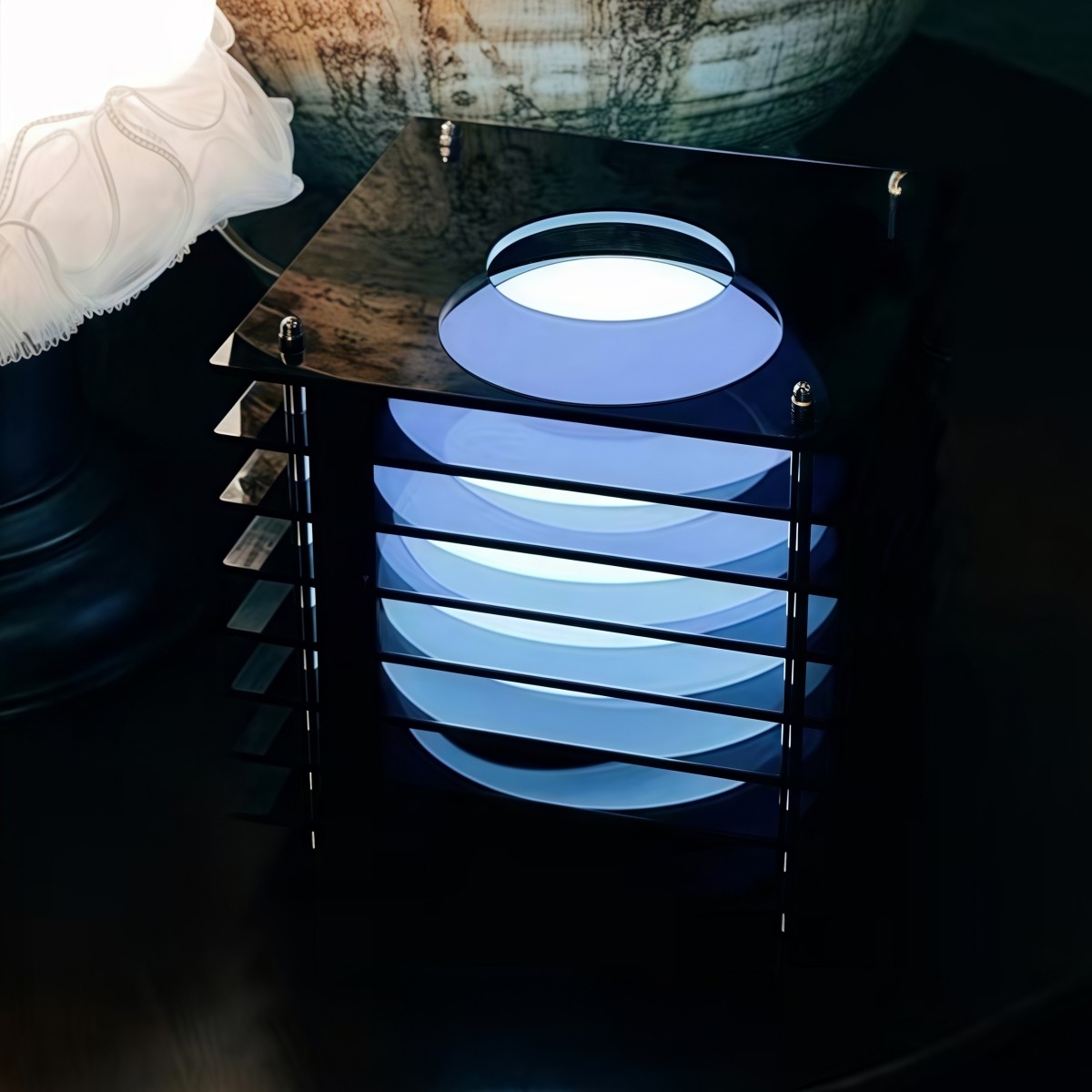 Geometric Moon Cube Lamp – Atmospheric luminous sphere S252