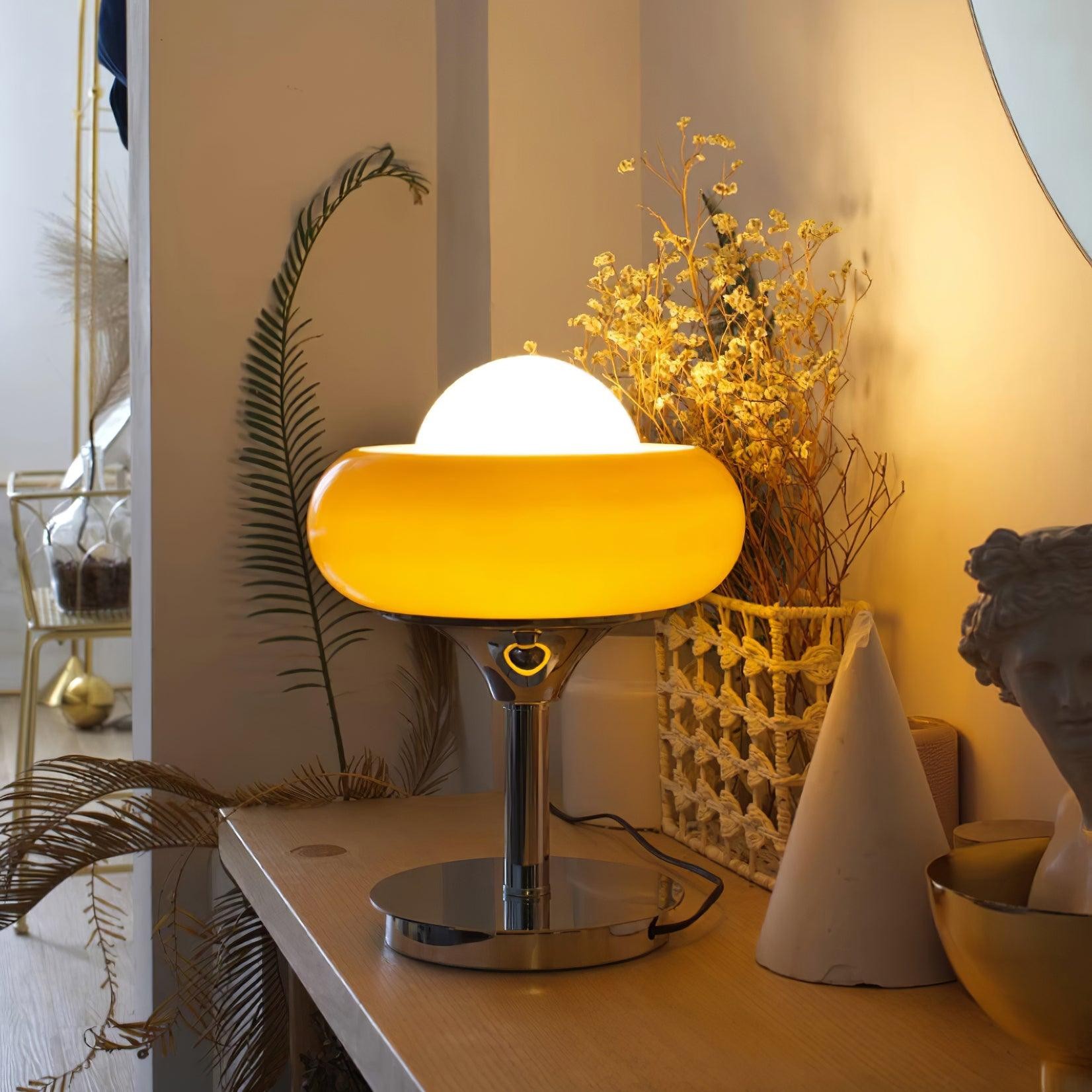 Vintage Cream Table Lamp for Bedroom M54