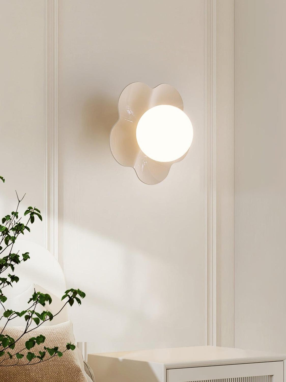 Floral Petal Wall Lamp - Nordic Sculptural Wall Light Living Room T129