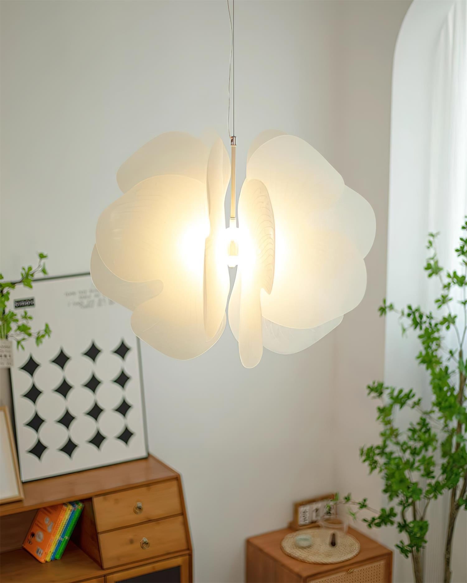 Creative Petal Pendant Lamp M181
