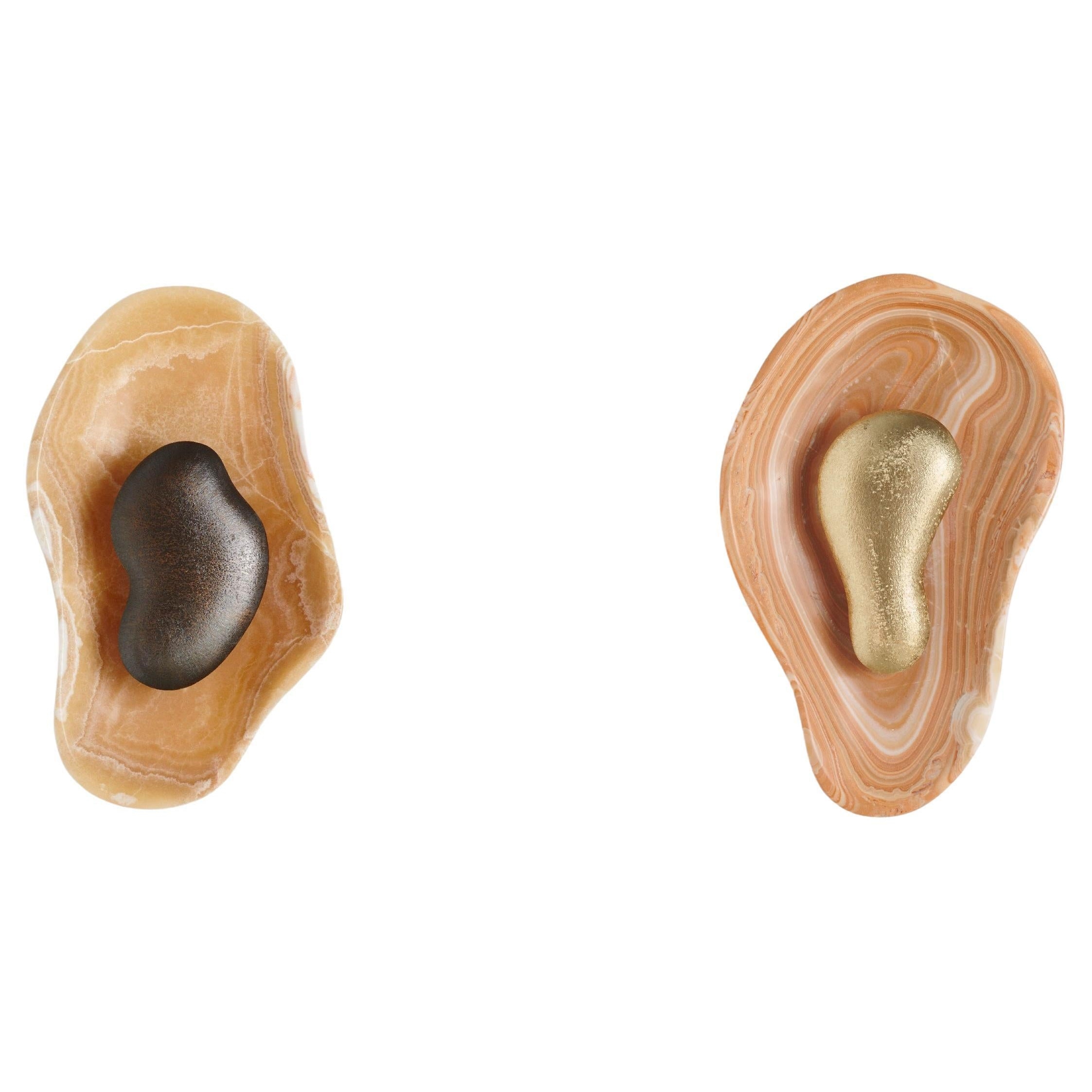 Oyster Hammered Onyx Sconce T1949