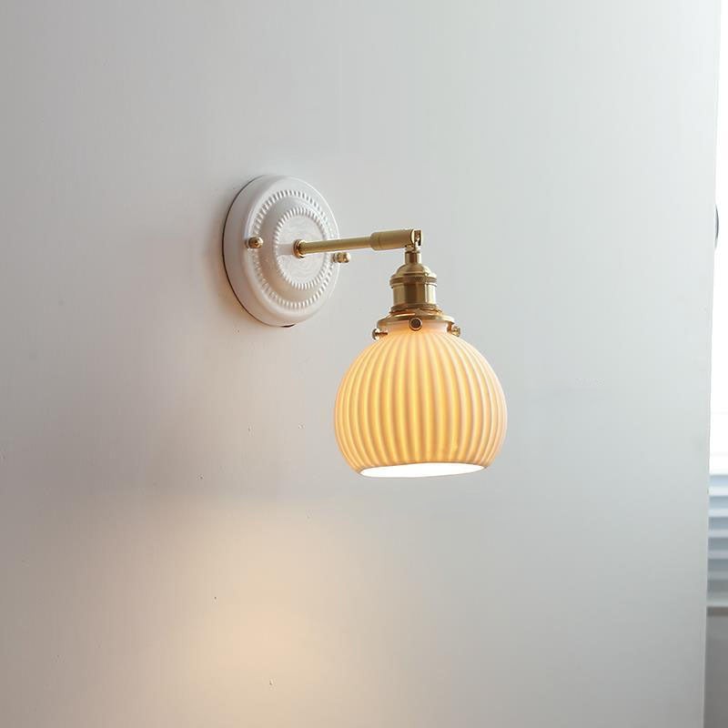 Vintage Ceramic & Brass Wall Sconce – Elegant Lighting for Bedrooms & Hallways T265