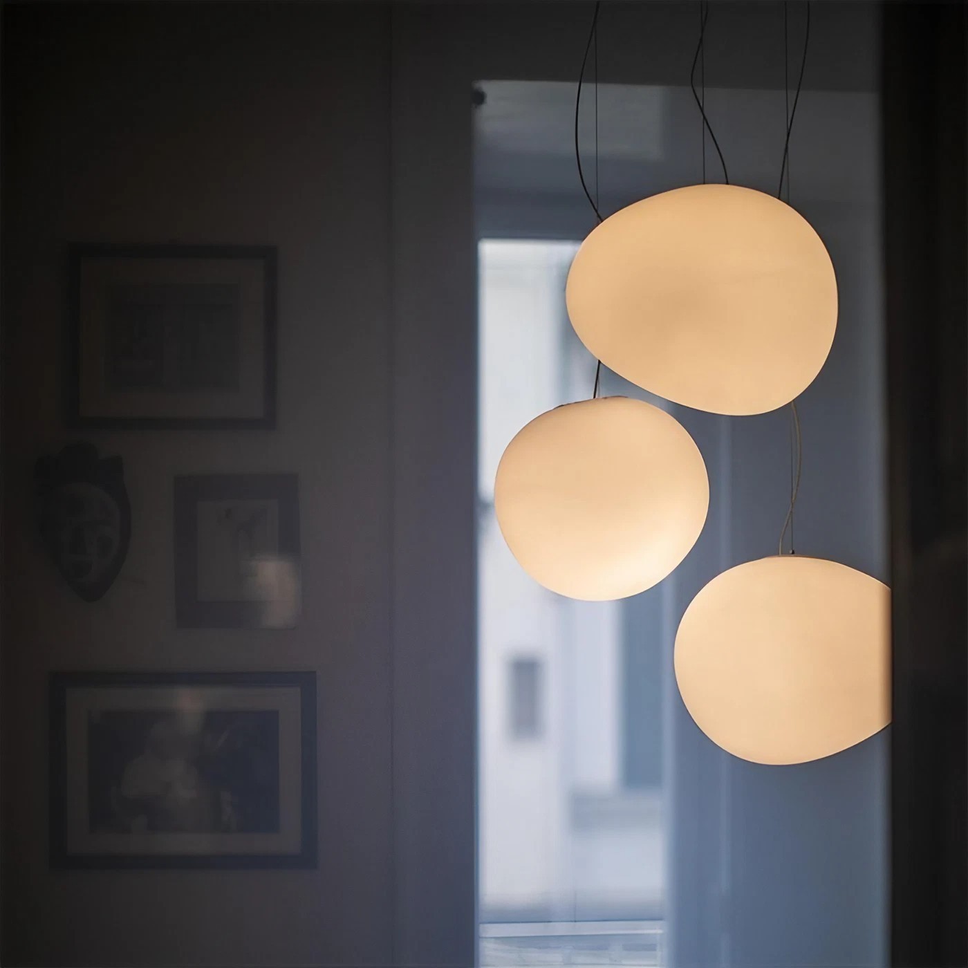 Pebble Orb Deco Milk Glass Pendant Light S161