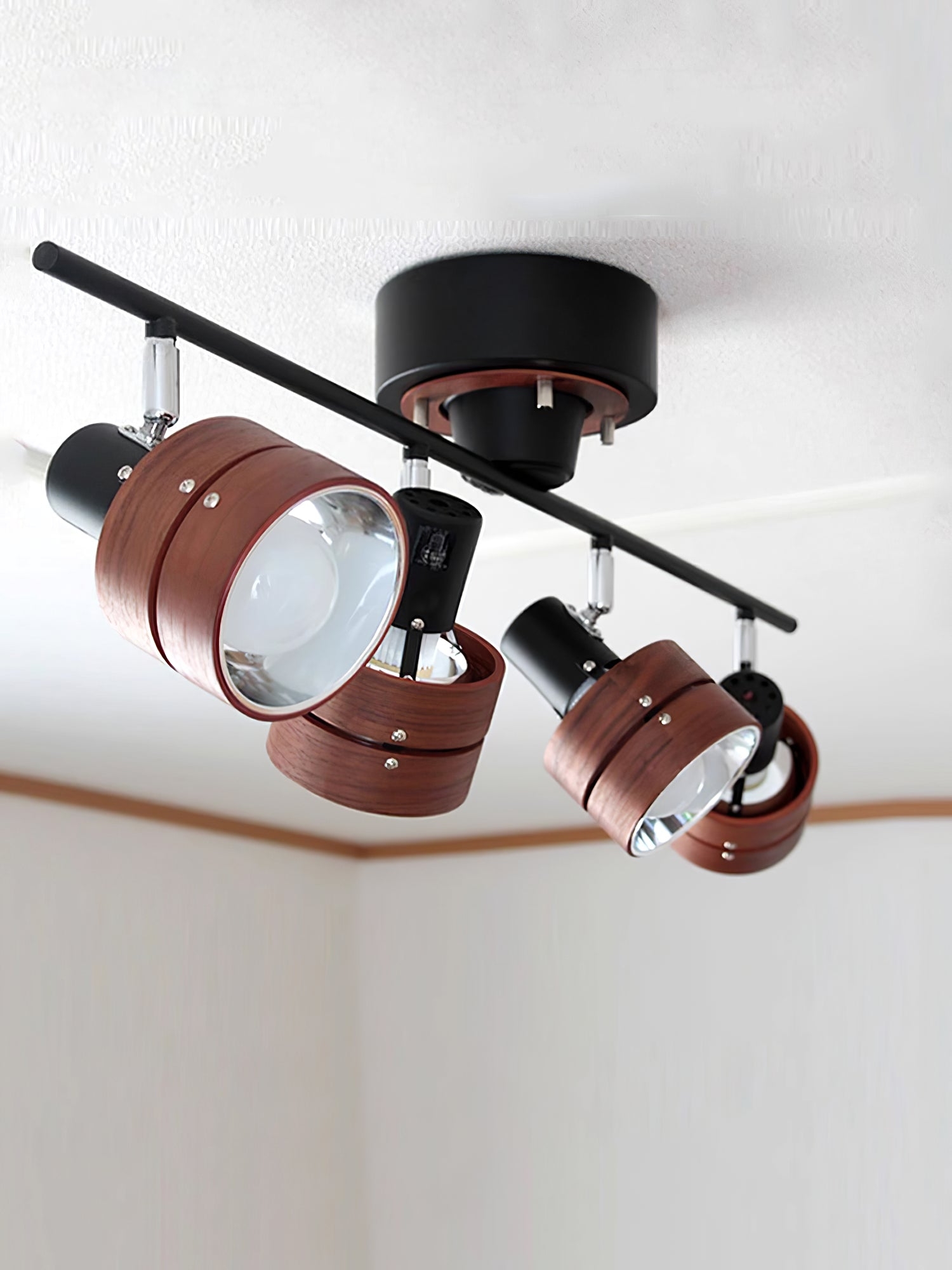 Nordic Cylindrical 4-Light Spotlight T1639
