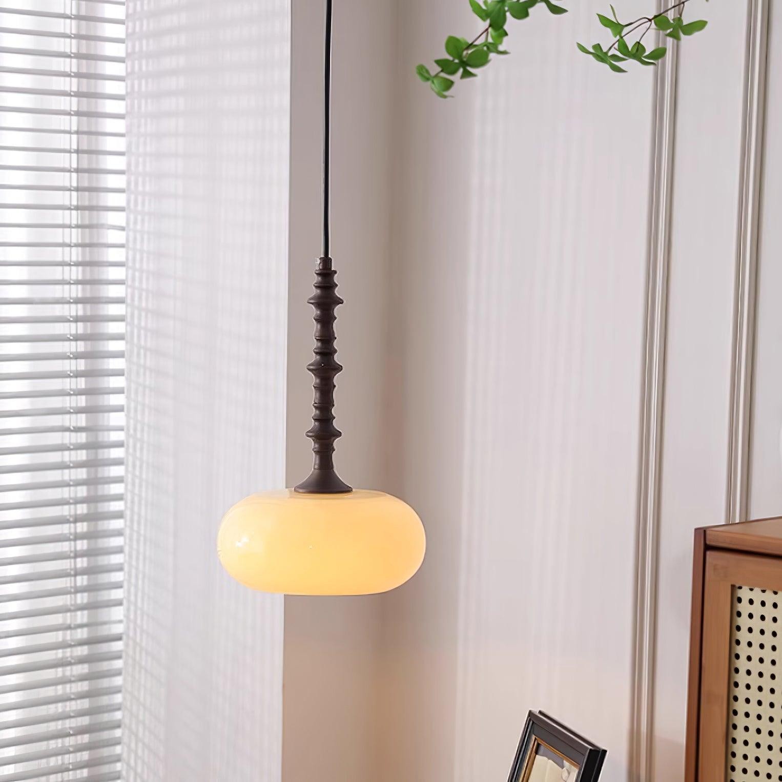 Modern Simple Cream Smooth Small Pendant Lamp M163
