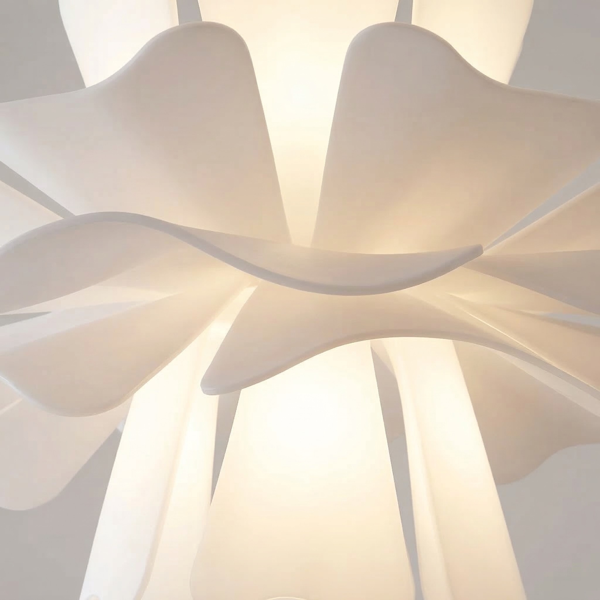 Modern Flower Pendant Light – Sculptural Lamp for Living Room S403