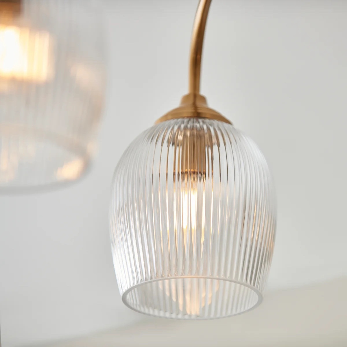 Brazara Multi-Light Glass Shade Pendant Lamp - Curved Metal Arms for Modern Homes T885