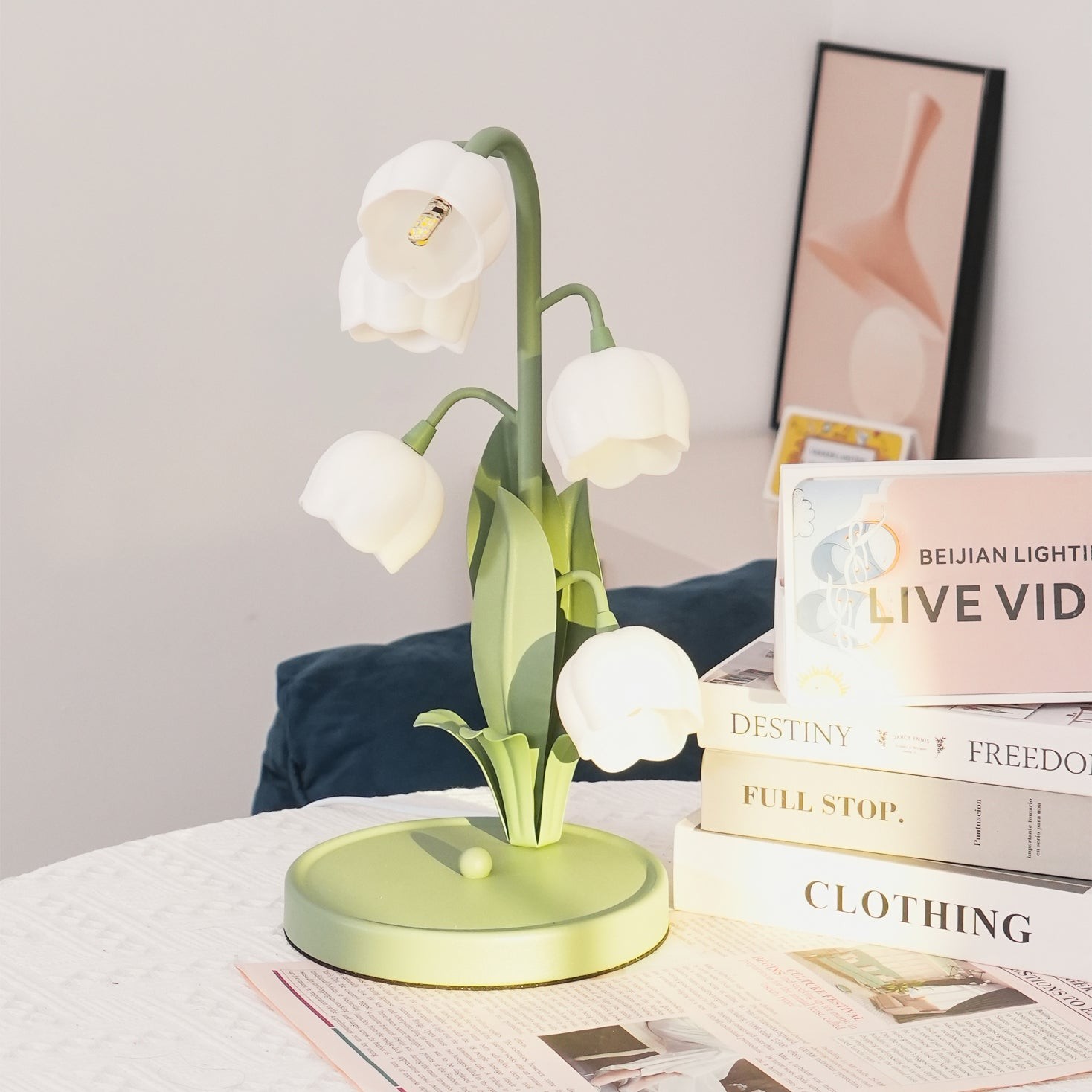 Lily Of The Valley Table Lamp P062