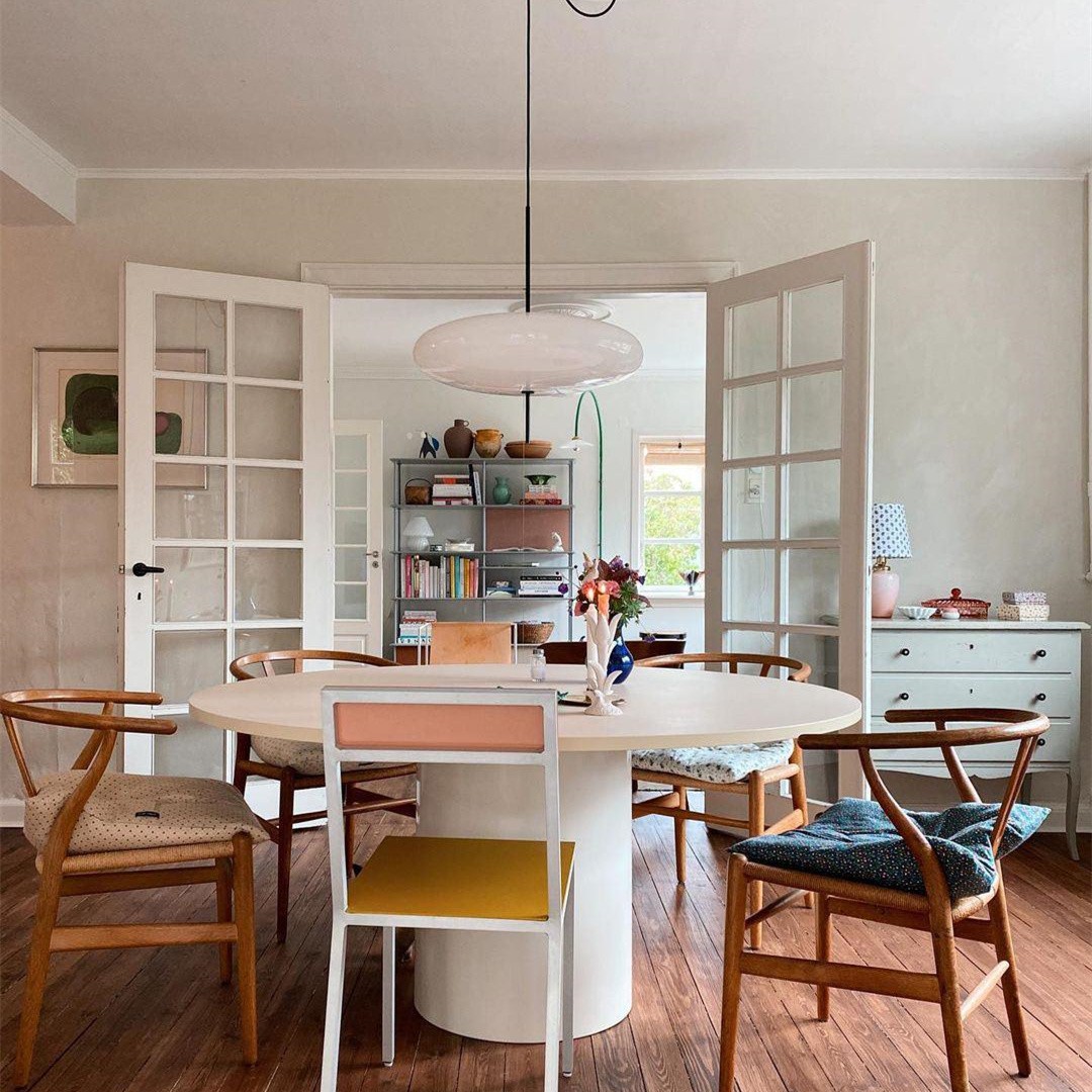 Modern Oval Pendant Light – Metal and Acrylic Pendant Lamp for Living Room
