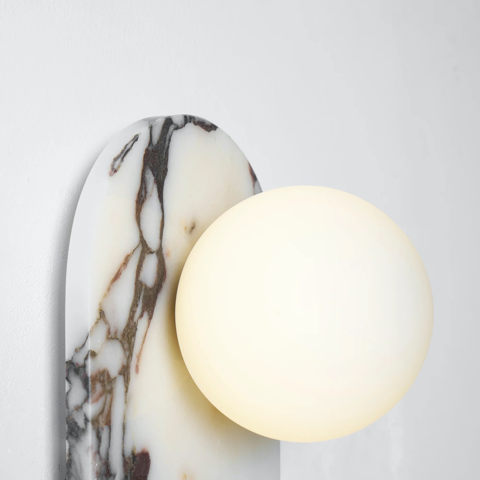 Vinbrea Modern Accent Wall Lamp – Marble Body Design for Living Room or Bedroom T1208