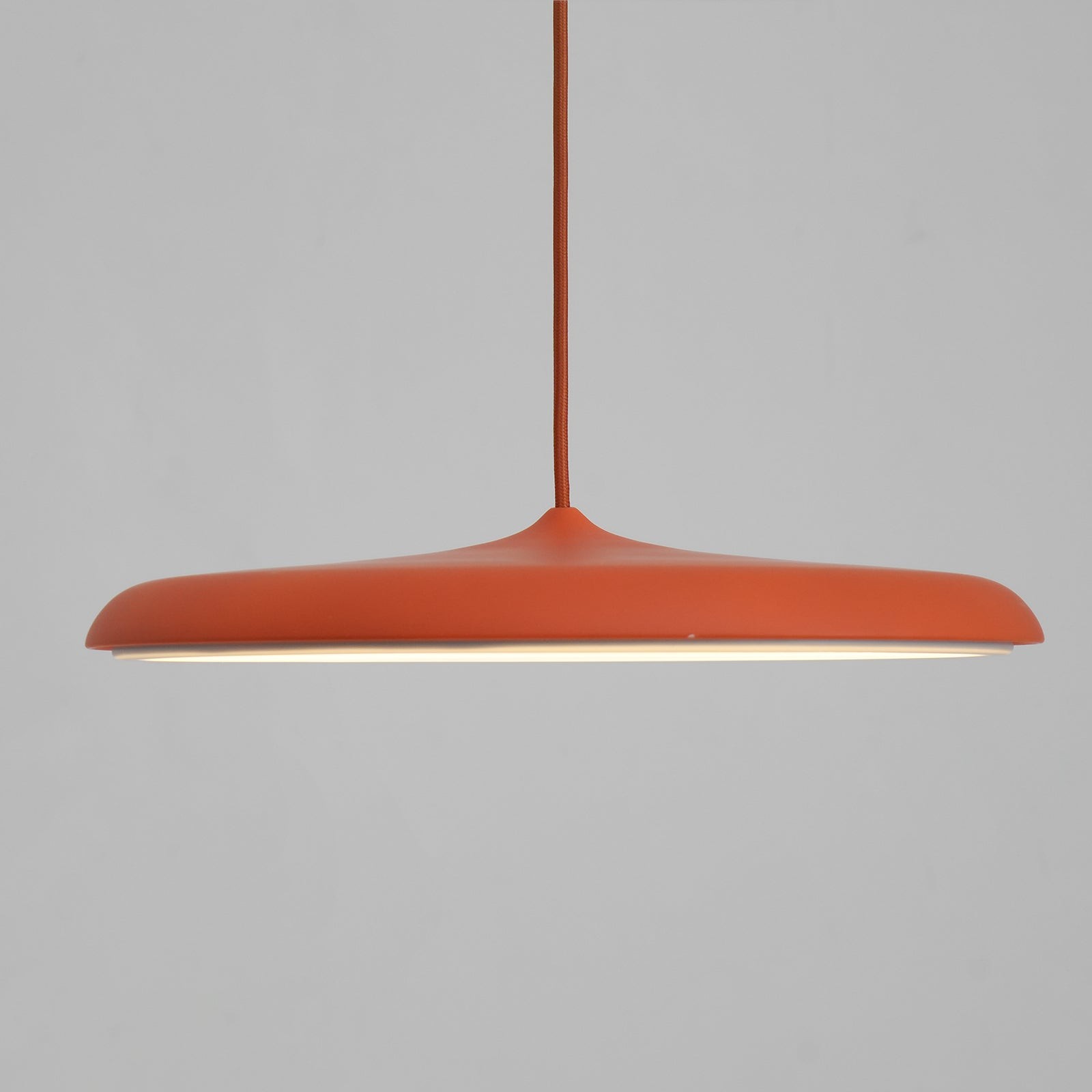 Modern Metal Saucer Pendant Light – Slim Design with LED Lighting M45