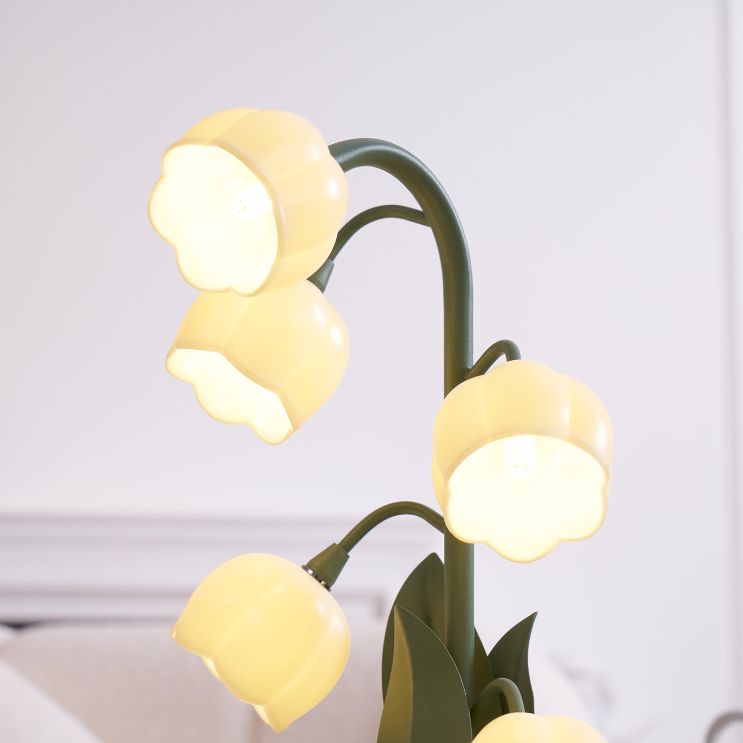 Lily Of The Valley Table Lamp P062