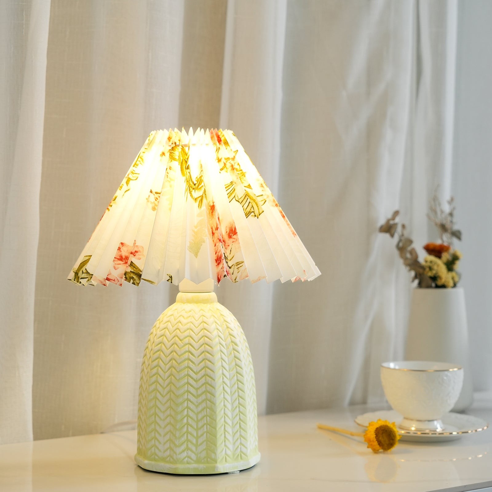 Vintage Pleated Table Lamp M206