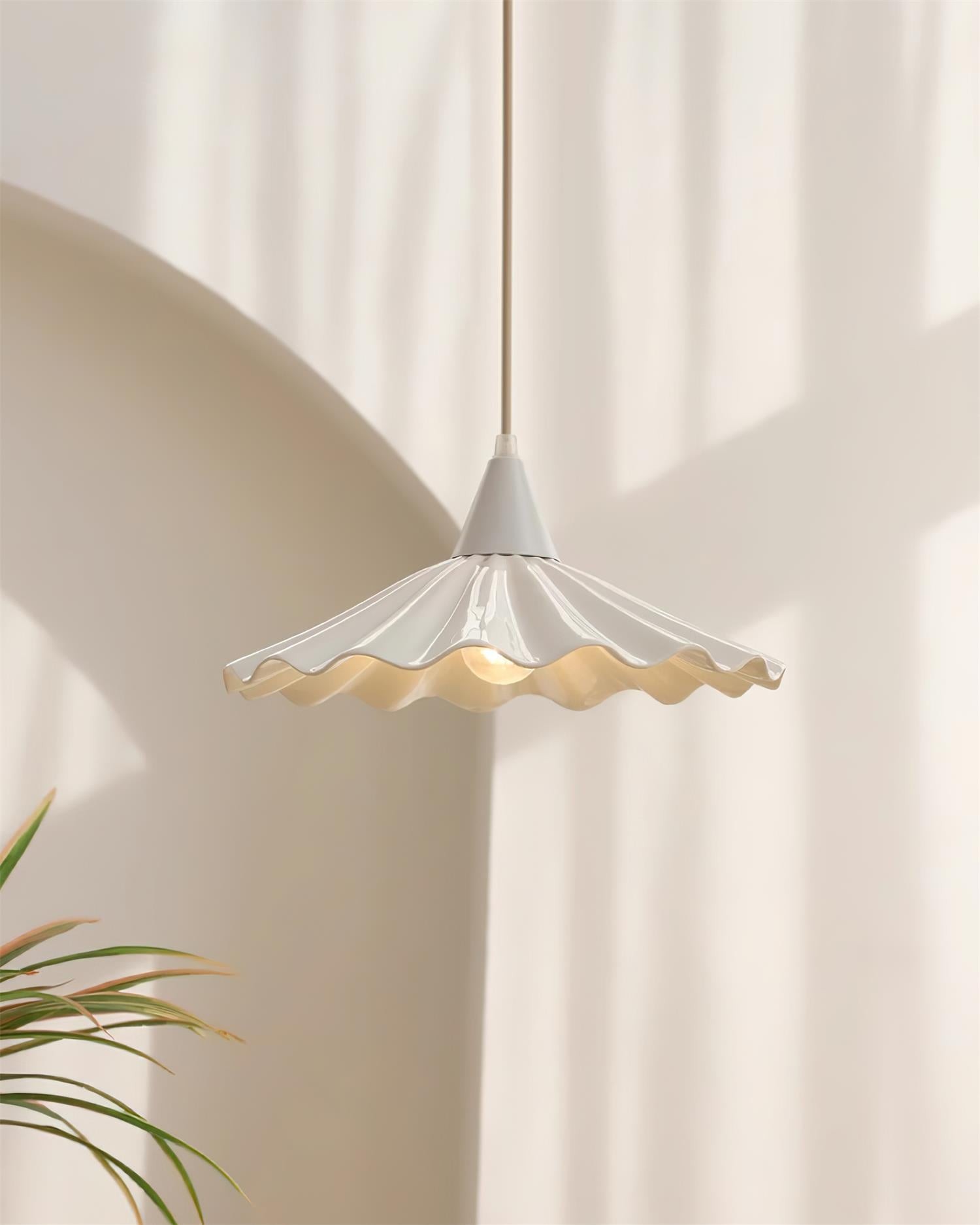 Ruffles Pendant Lamp P016