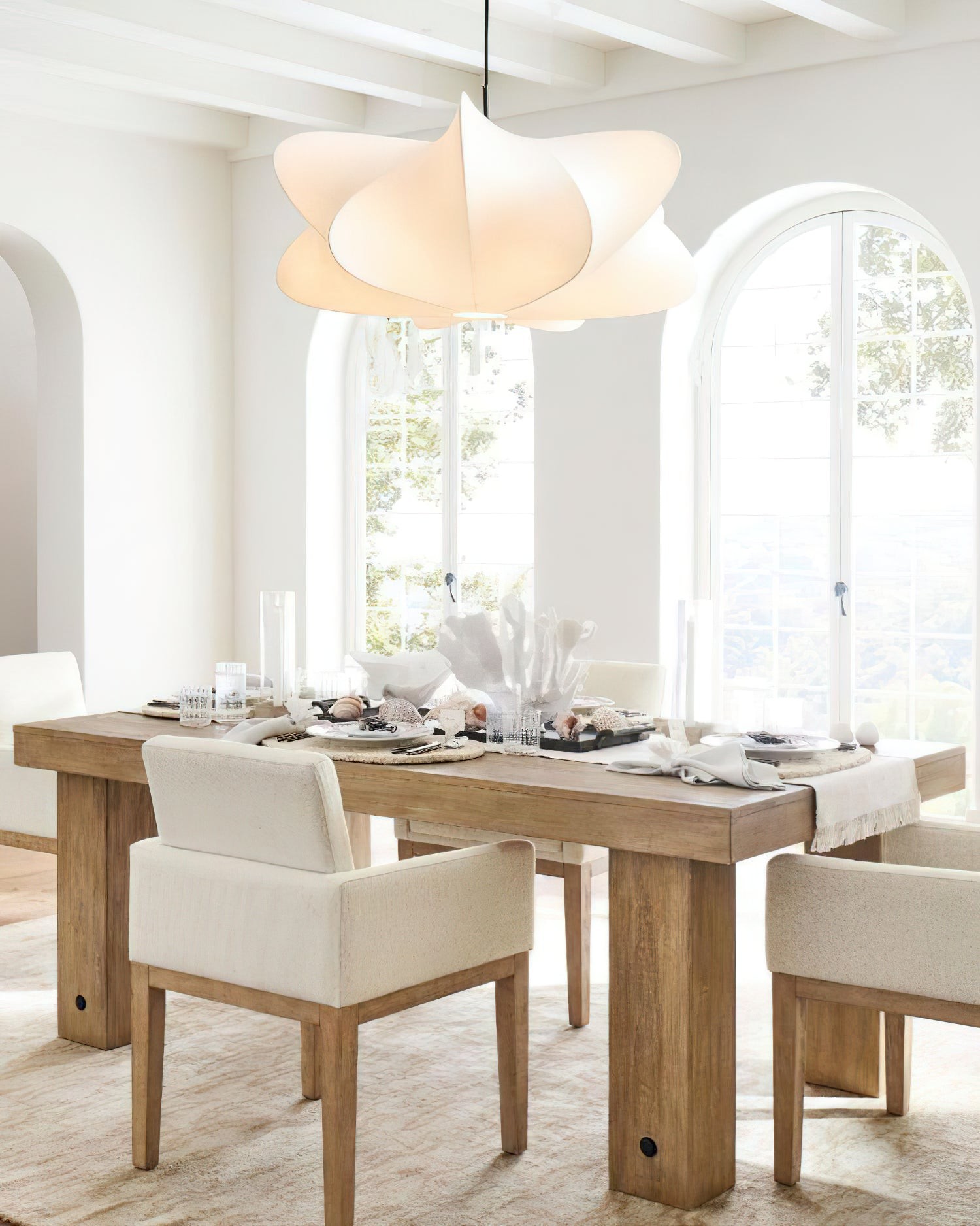 Sleek Modern Pendant Light - Adjustable Suspension for Dining Rooms M57