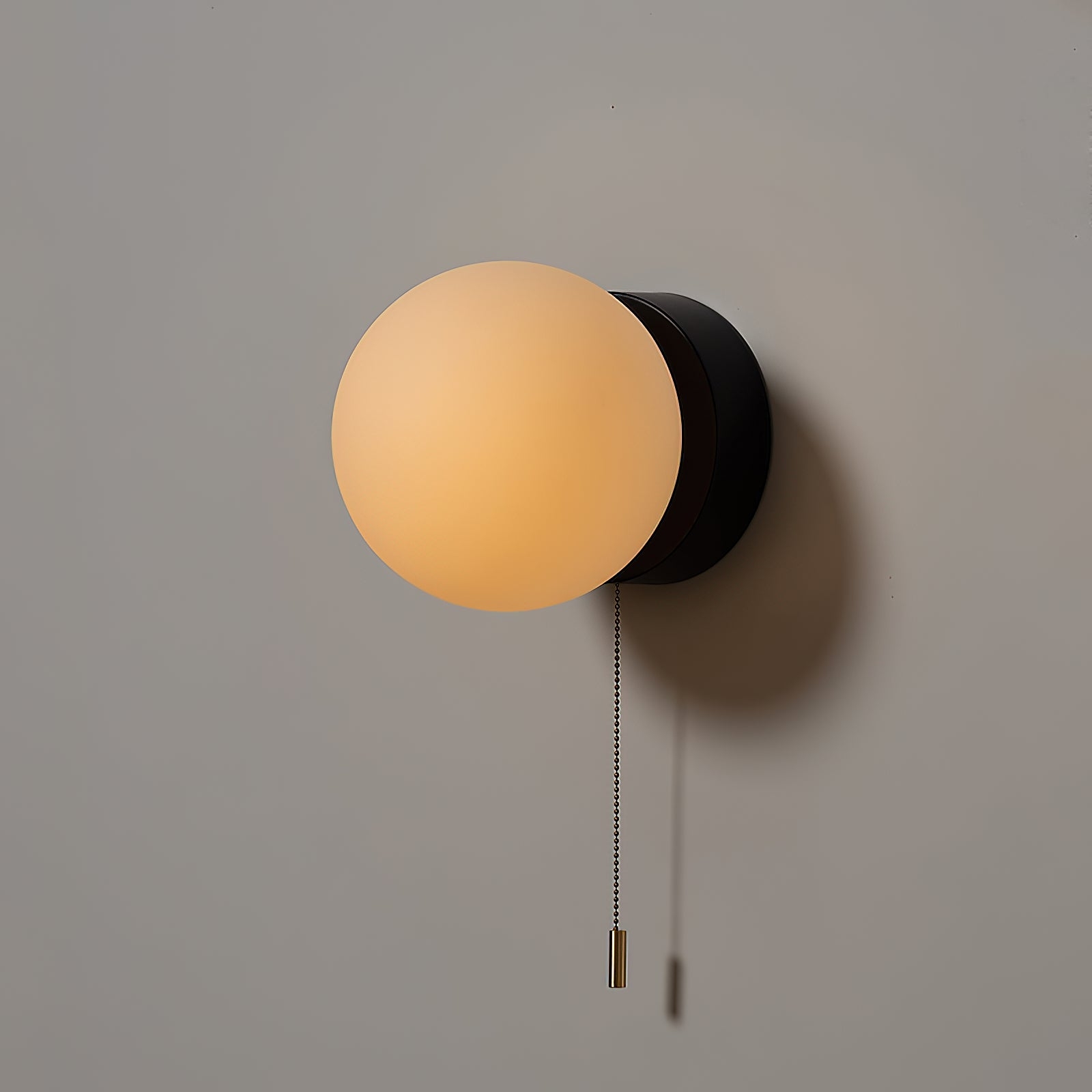 Gram Wall Lamp T1918