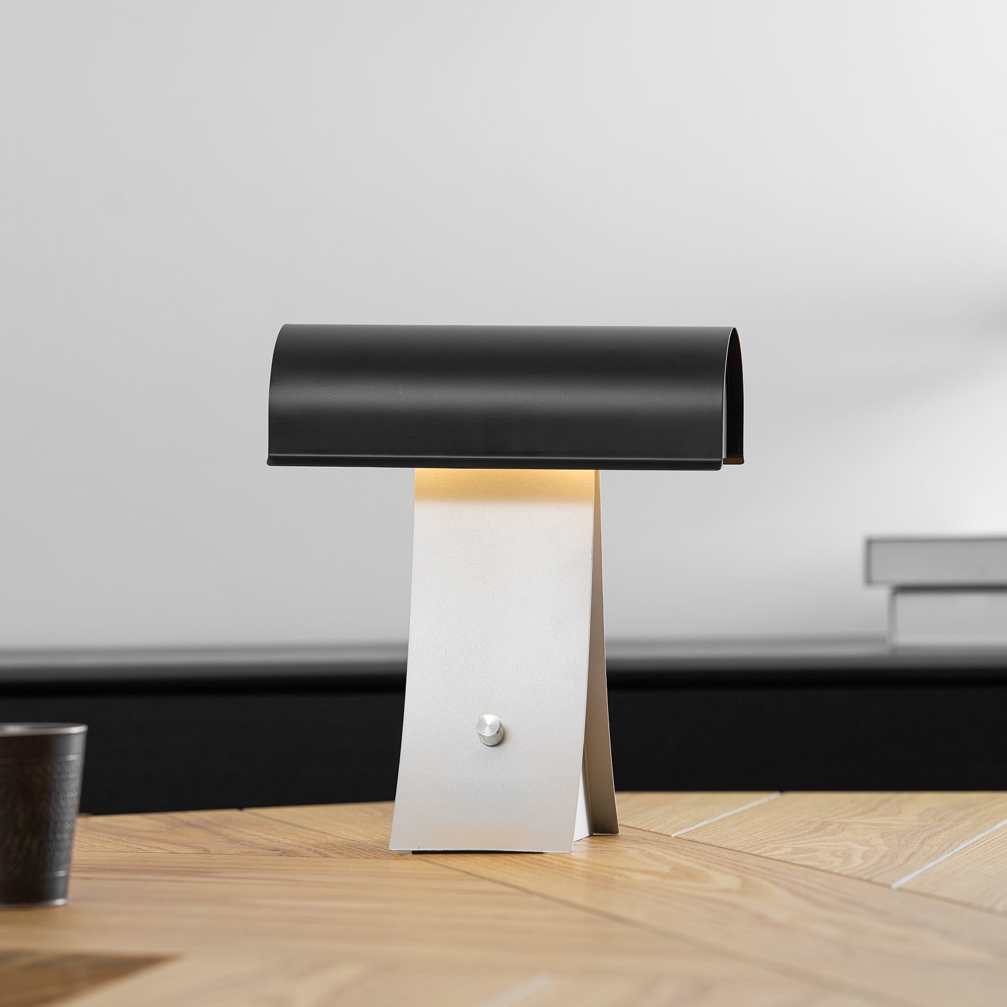 Archive Table Lamp T1922