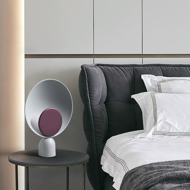 Blooper LED Table Lamp