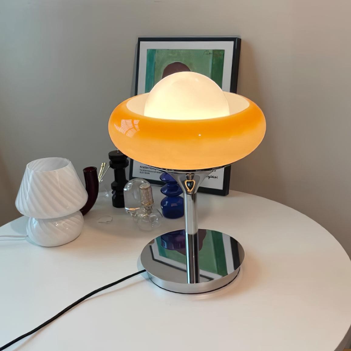 Vintage Cream Table Lamp for Bedroom M54