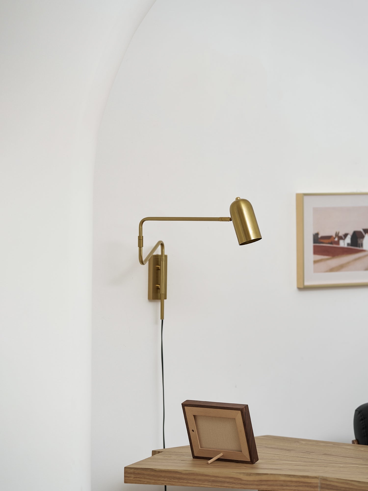 Adjustable Arm Plug In Wall Lamp T1595