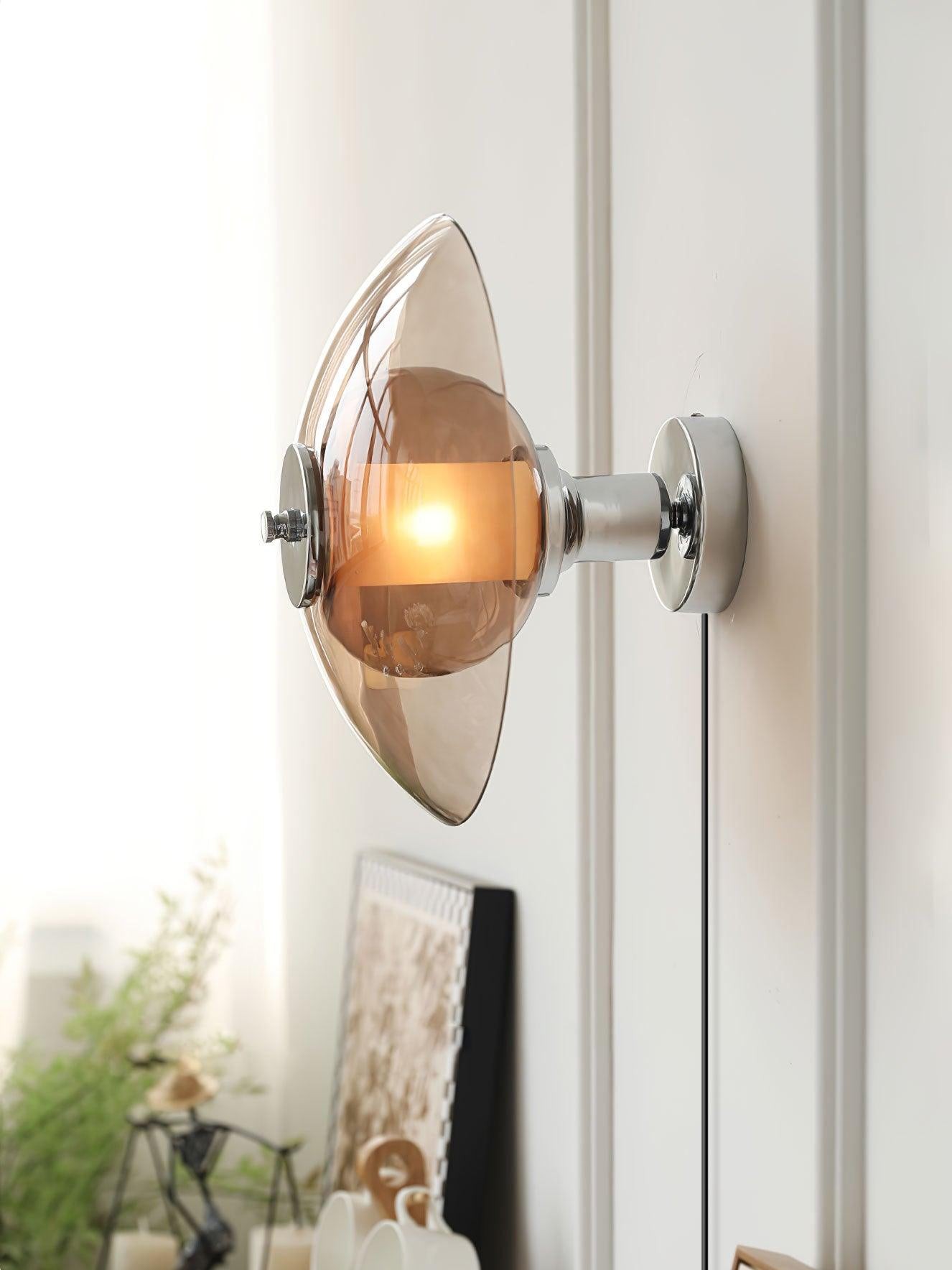 Flying Saucer Plug-in Wall Light M365