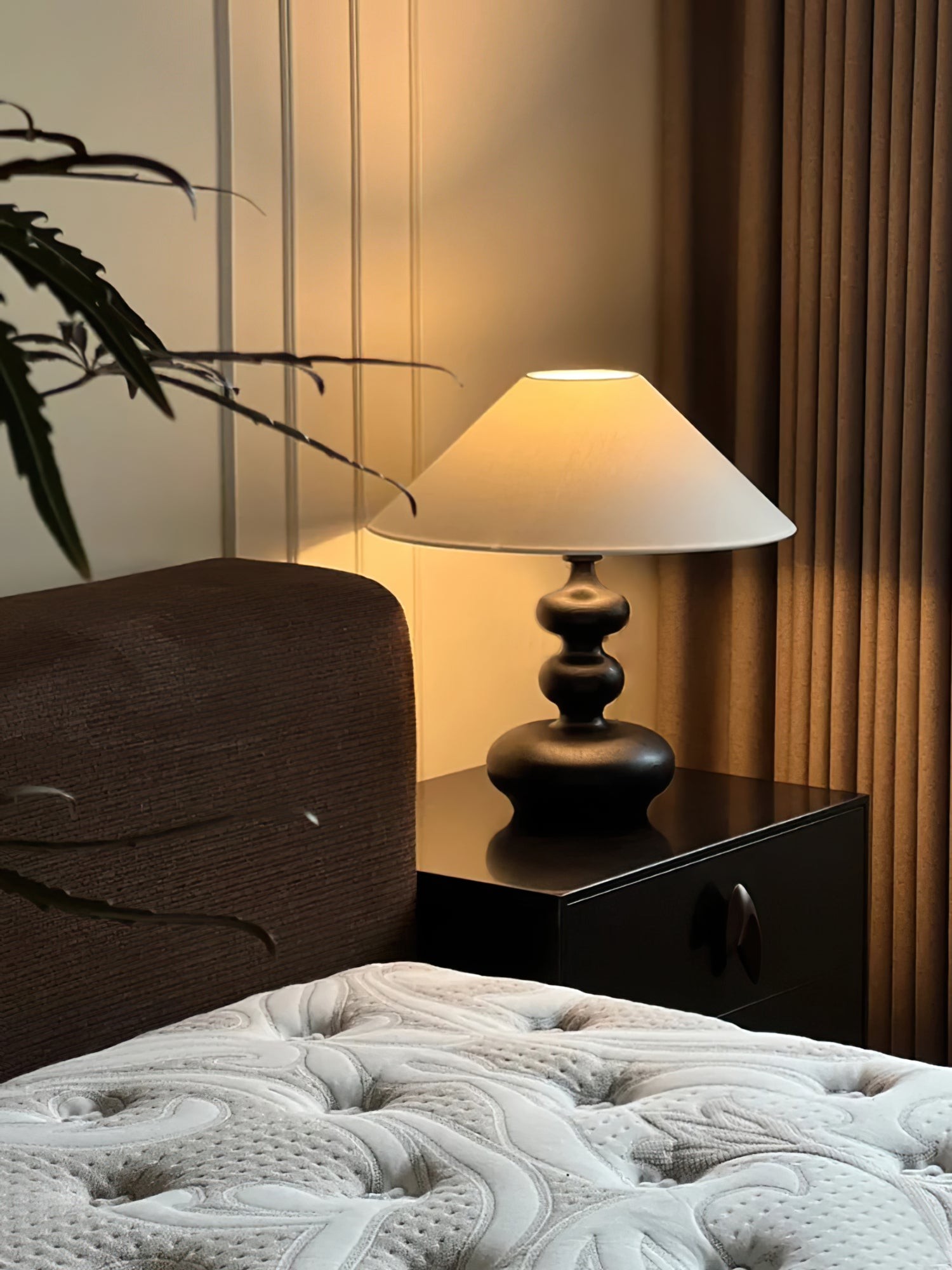 Nordic Retro Solid Wood Table Lamp M61