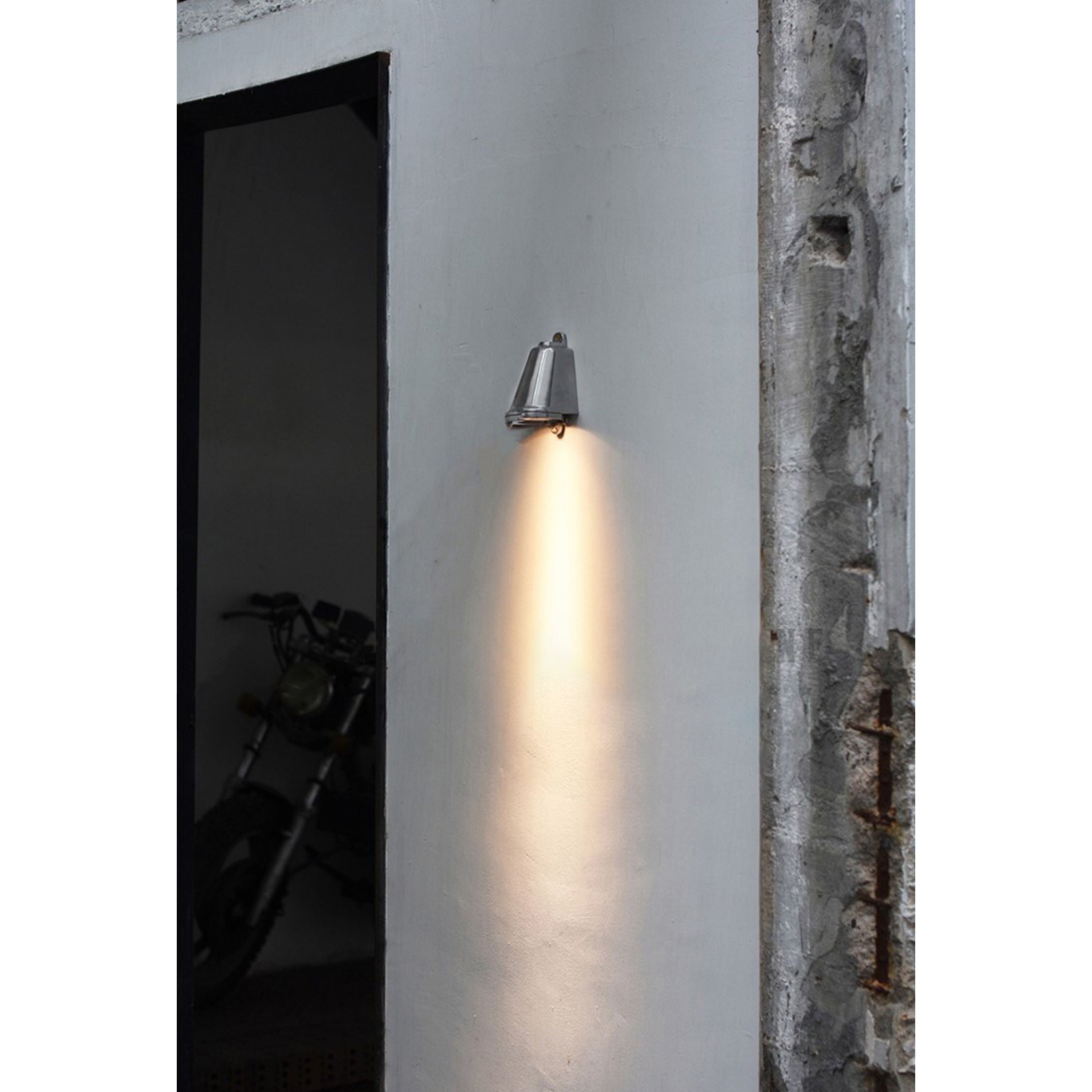Mast Wall Lamp T1859