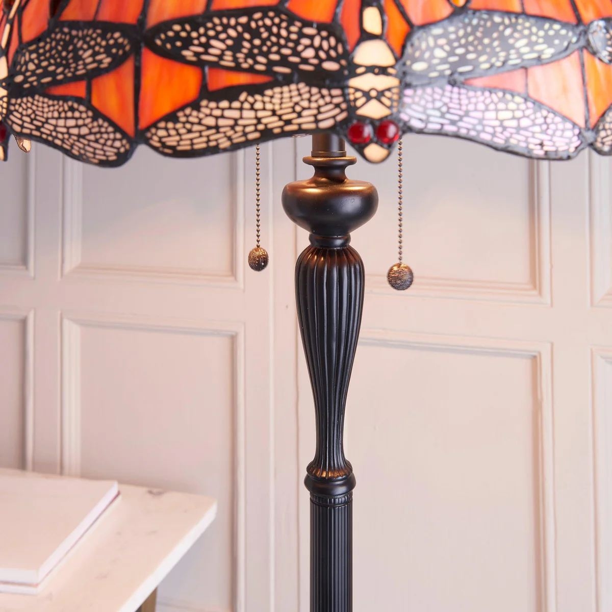 TF Dragonfly Motif Floor Lamp - Vintage Stained-Glass for Living Rooms T935