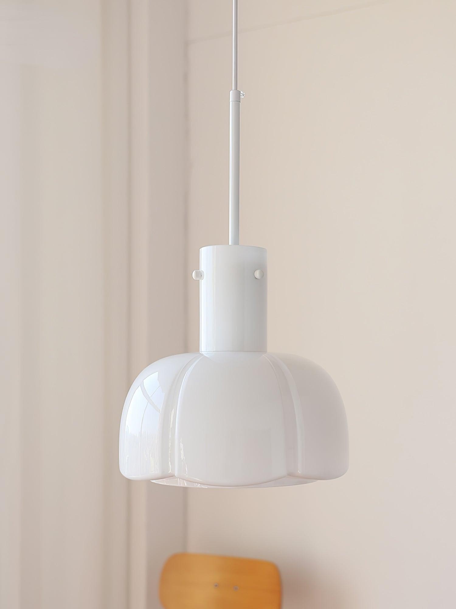 Medieval Style Glass Bud Pendant Lamp M352