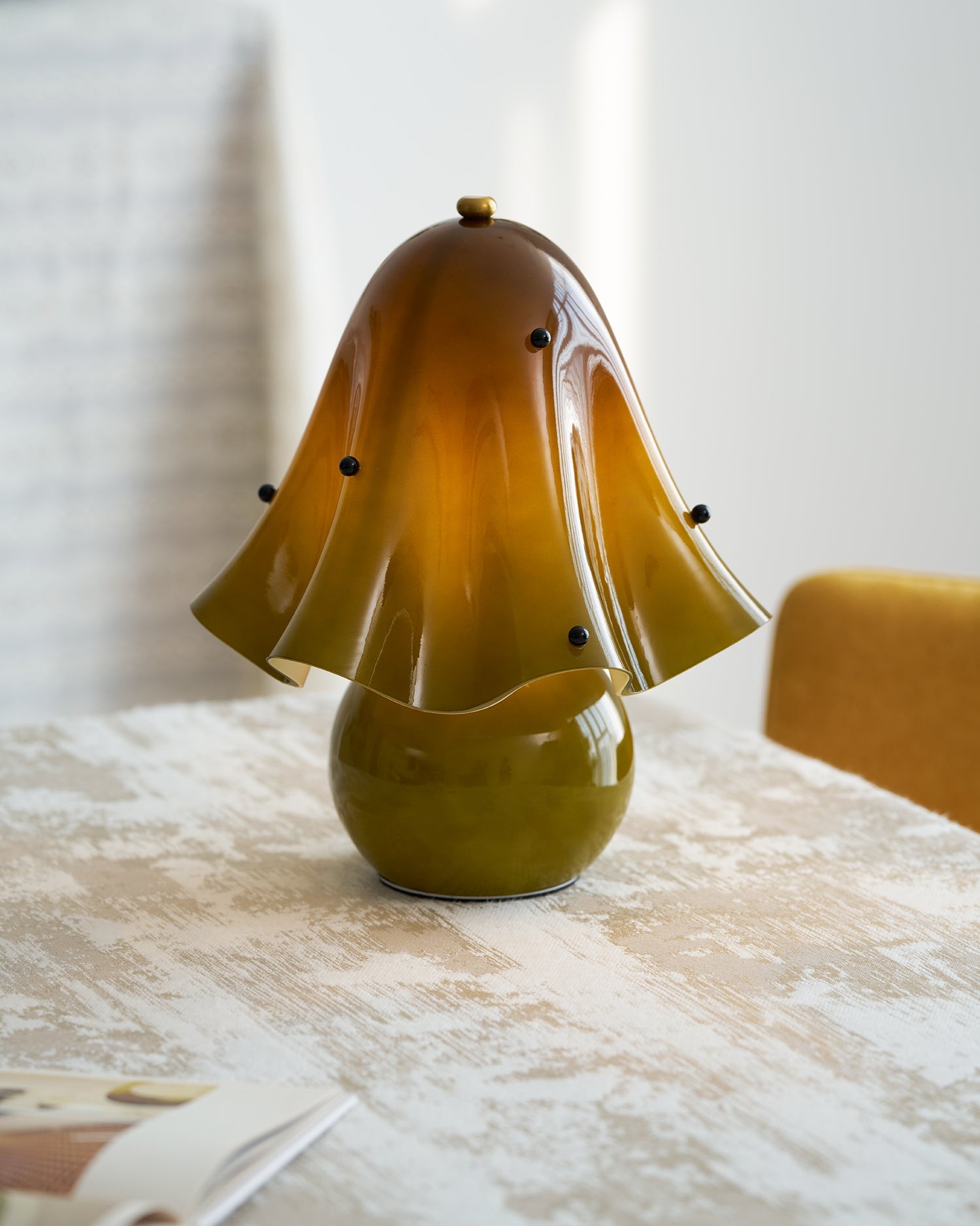 Bellina Sculptural Bell Flower Table Lamp - Accent Lighting for Room T281