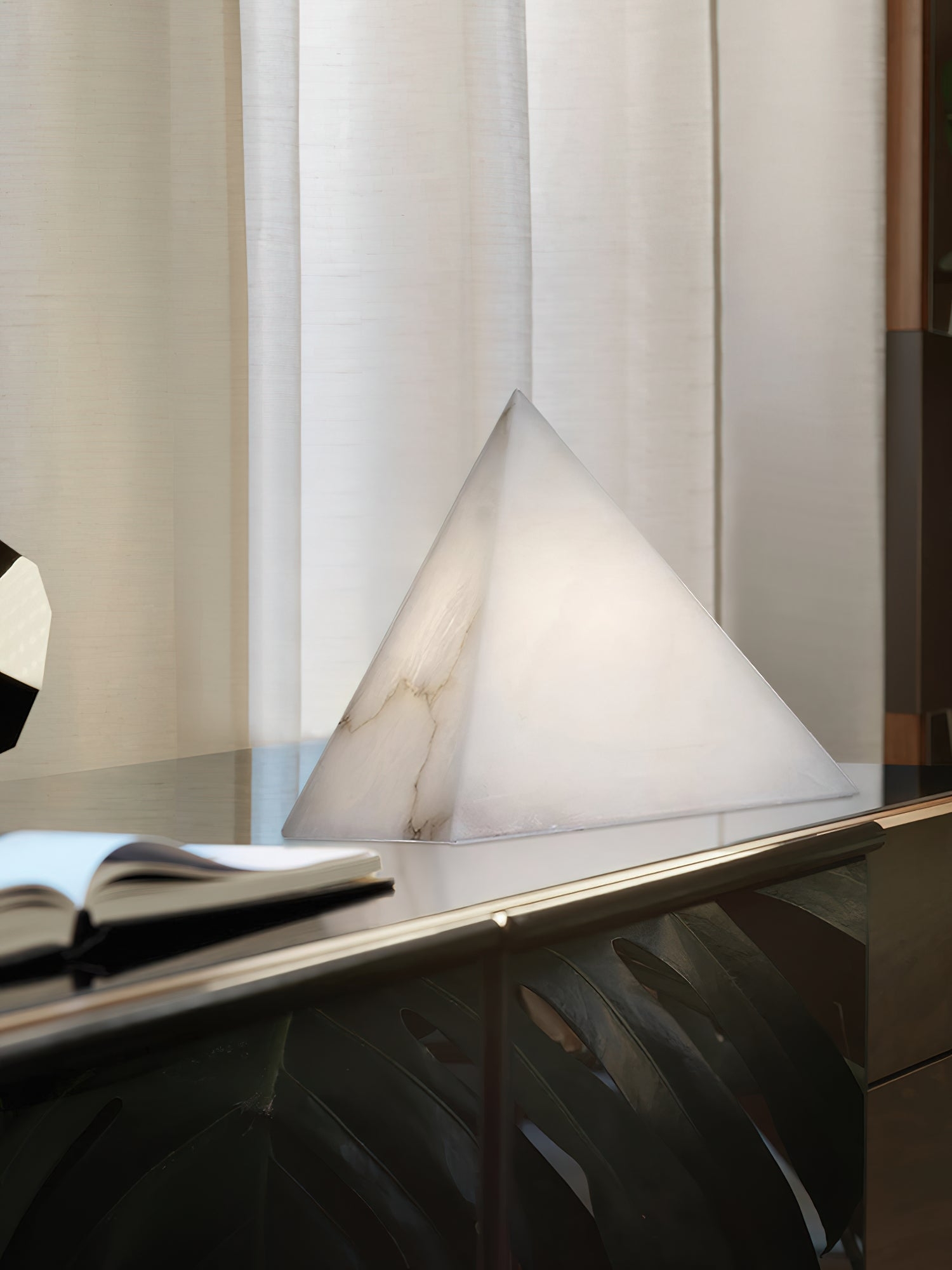 Alabaster Pyramid Table Lamp T1652