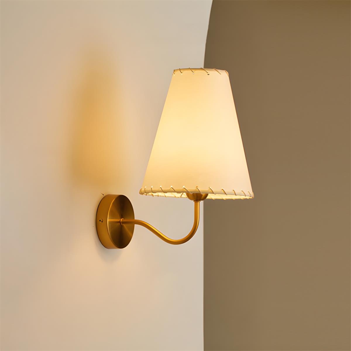 Gentle Bend Wall Lamp T1557
