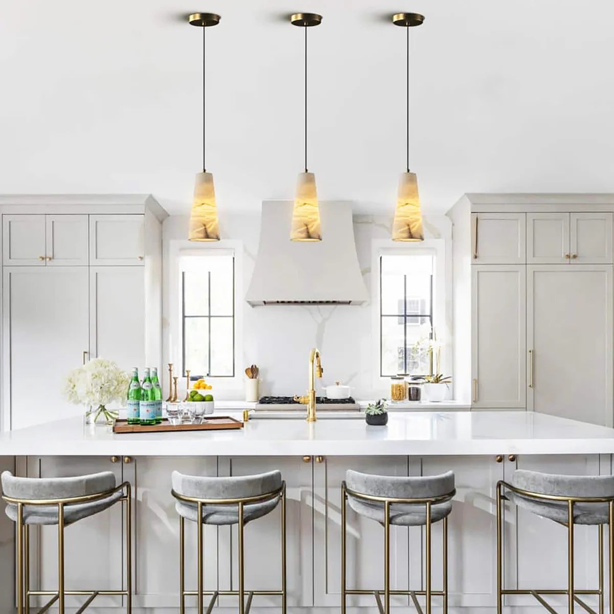 Aurora Pillar Alabaster Pendant Light T2171