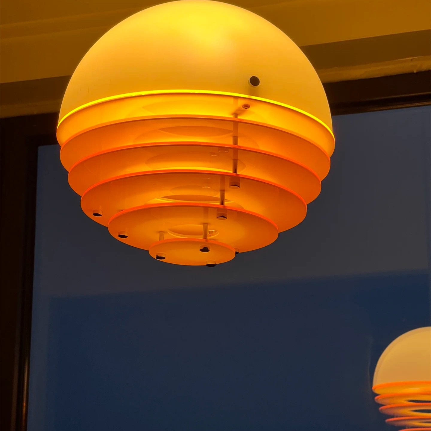 Bauhaus Sunset Pendant Lamp - Warm Ambient Lighting for Living Room S213